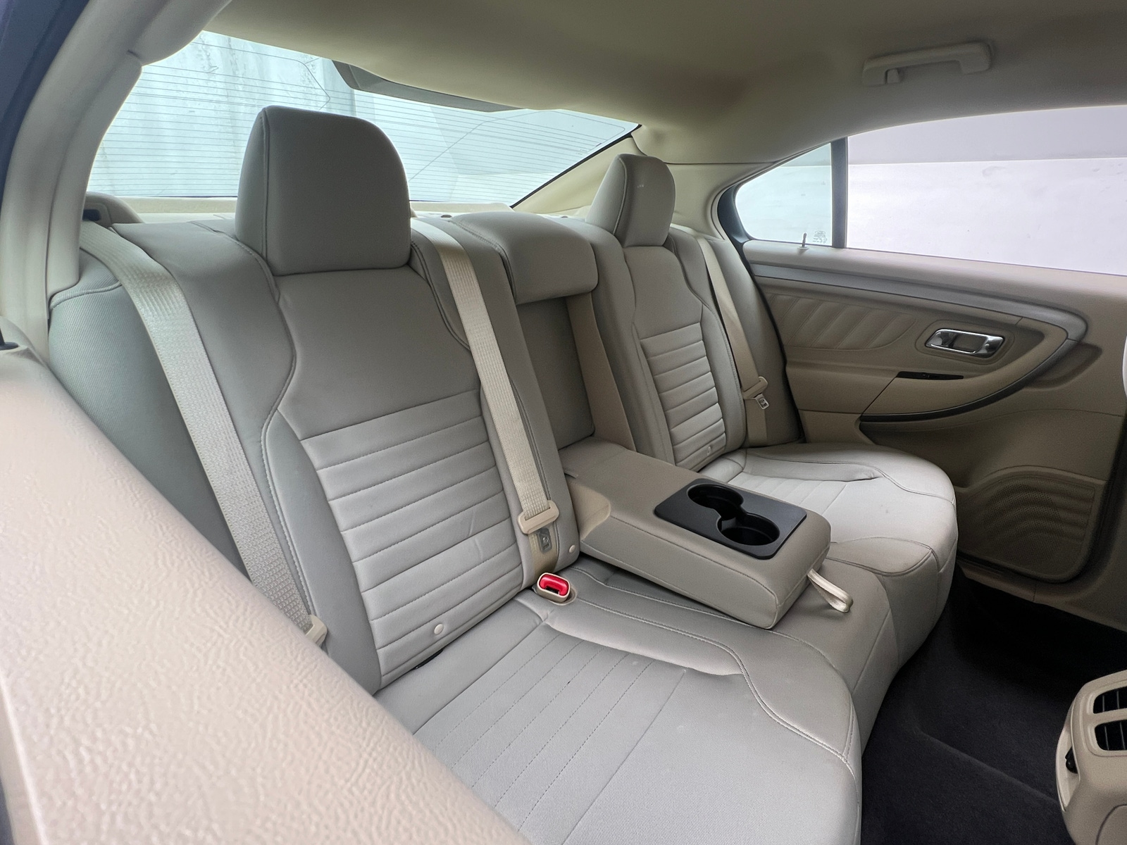 Thumbnail: 2018 Ford Taurus - 6