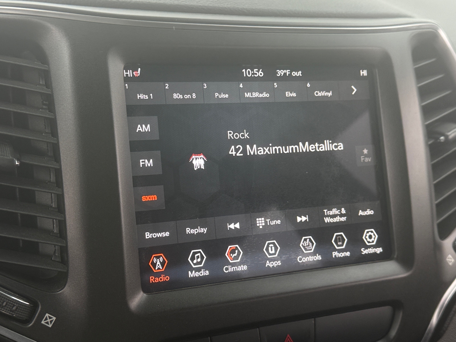 Thumbnail: 2019 Jeep Cherokee - 4