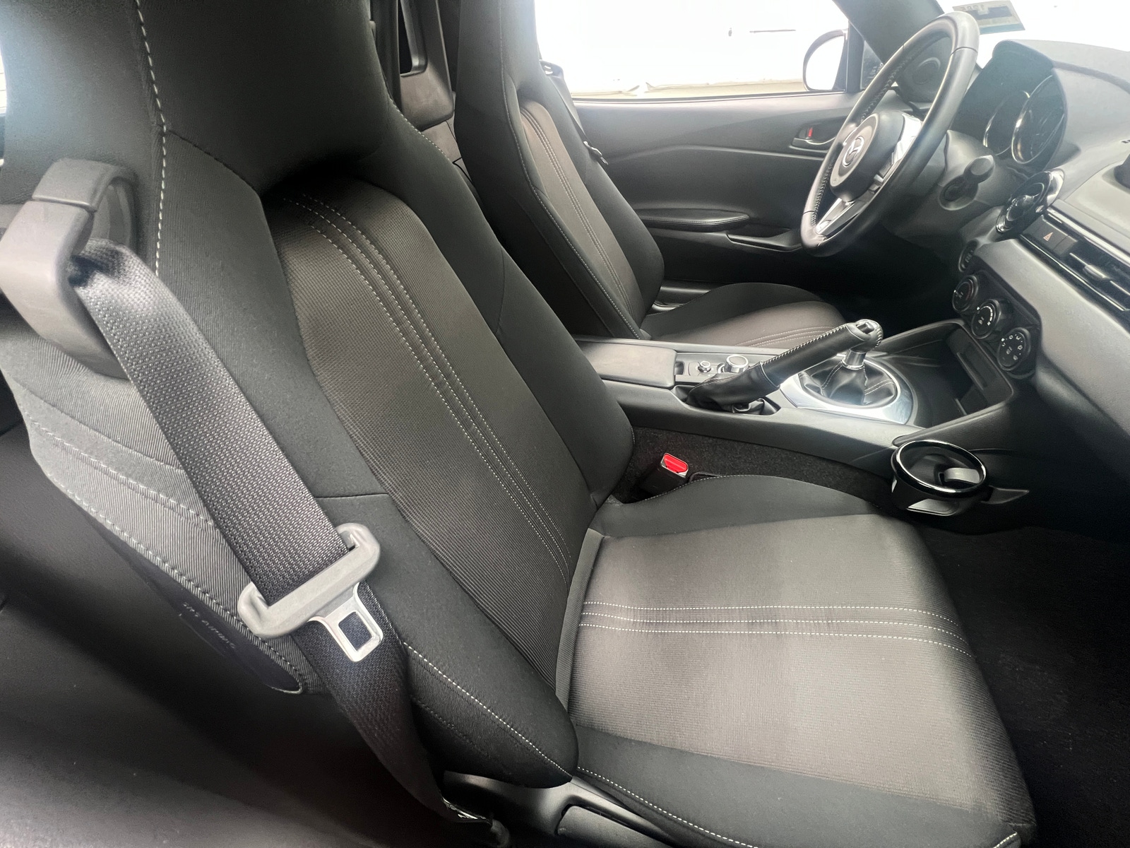 Thumbnail: 2024 Mazda MX-5 Miata - 2