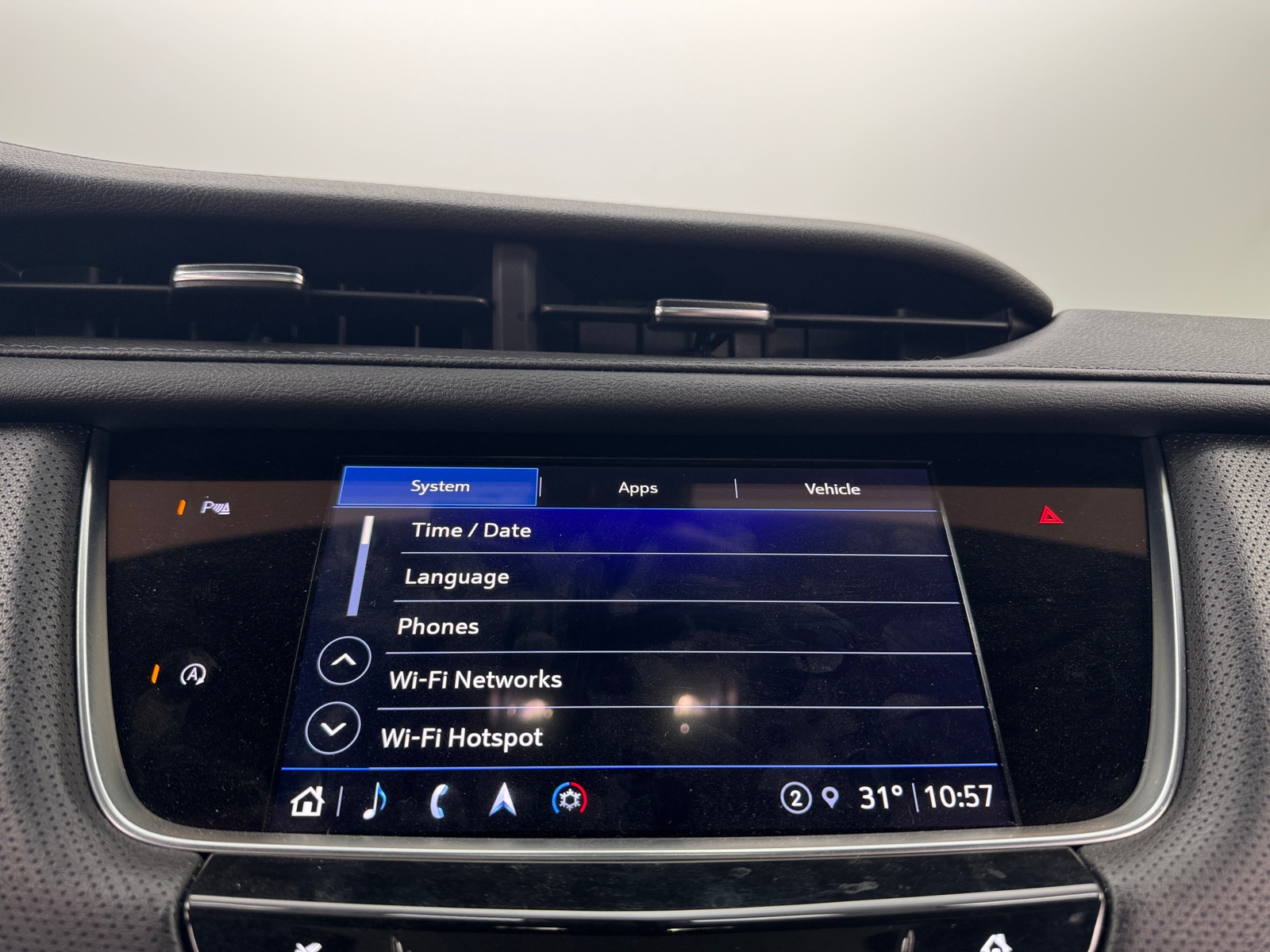 Thumbnail: 2025 Cadillac XT5 - 3