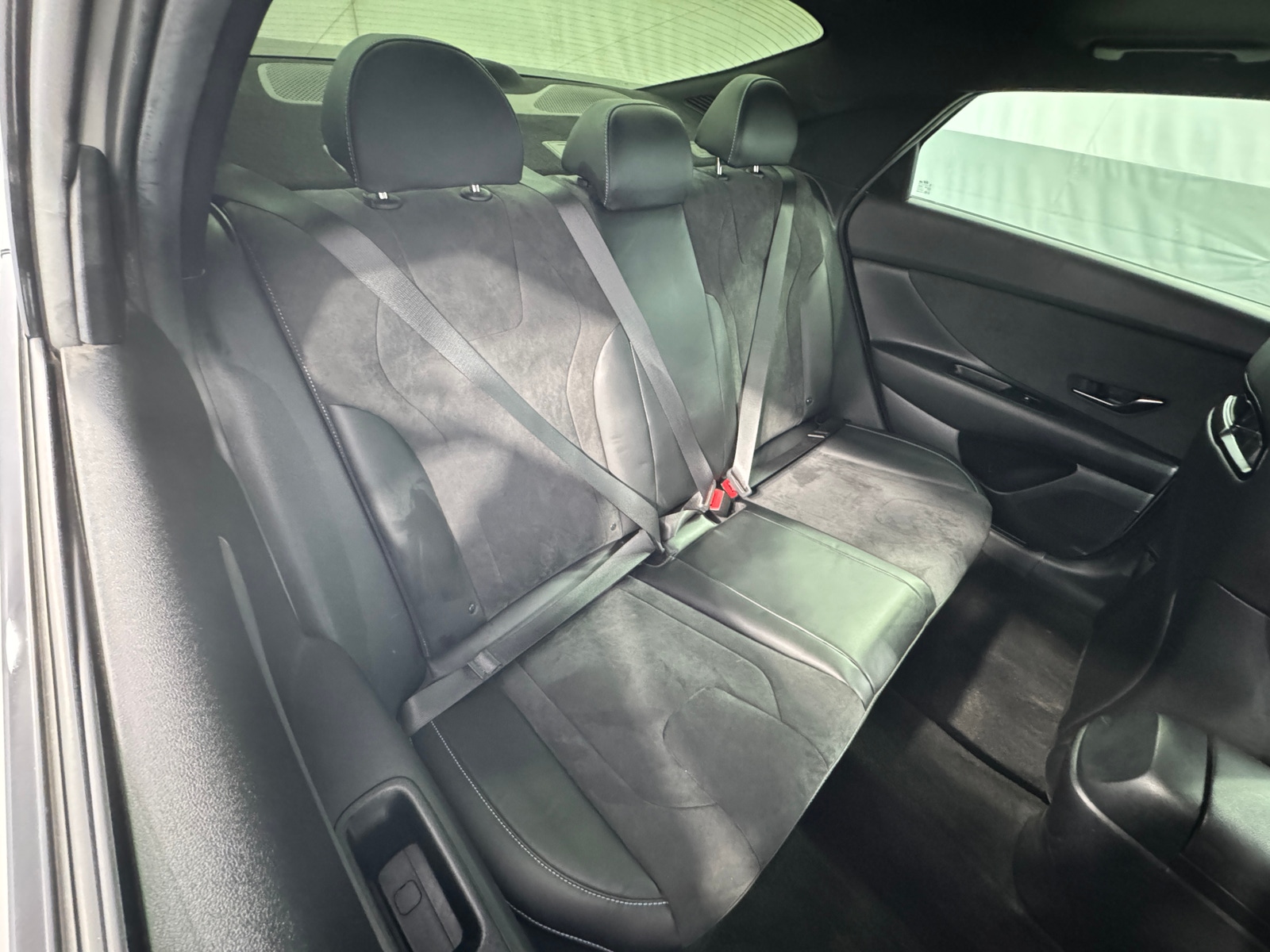 Thumbnail: 2022 Hyundai Elantra - 5