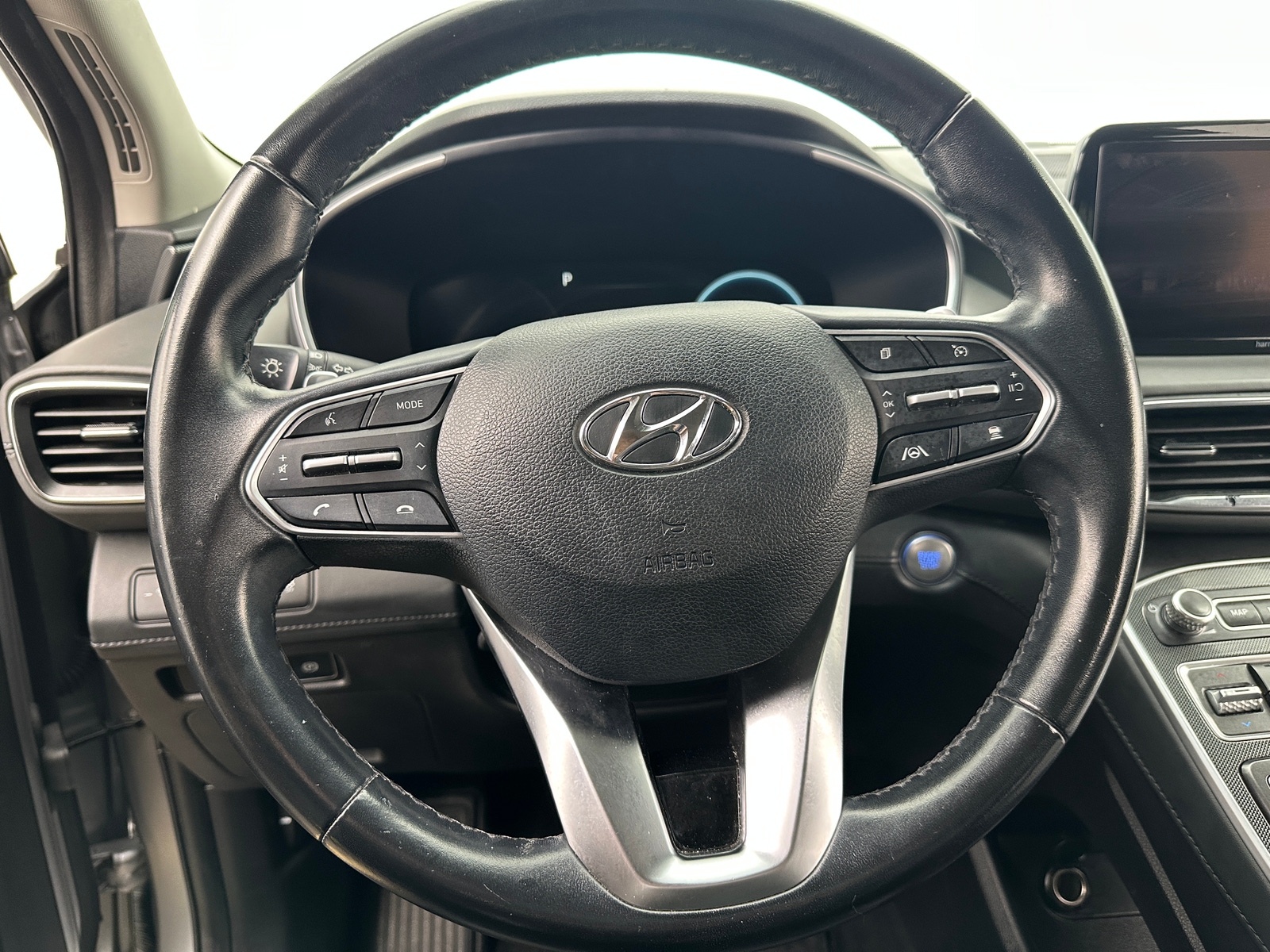 Thumbnail: 2022 Hyundai Santa Fe - 4