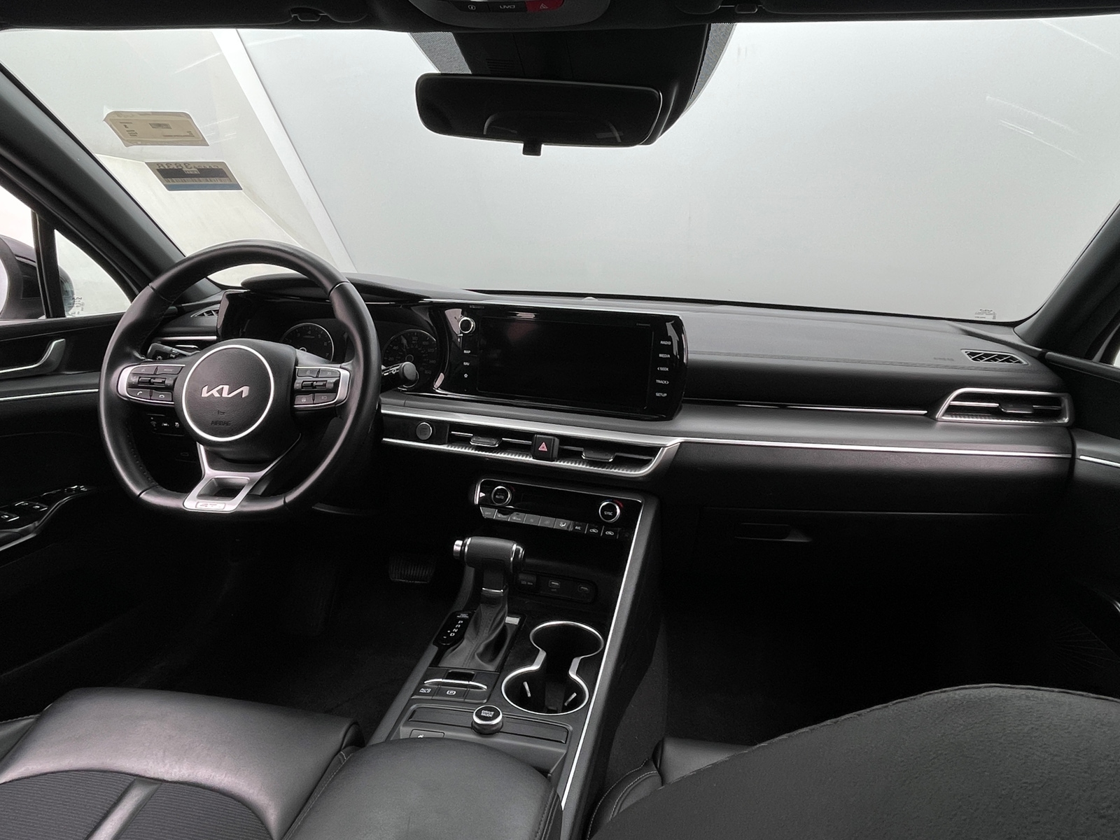 Thumbnail: 2023 Kia K5 - 3