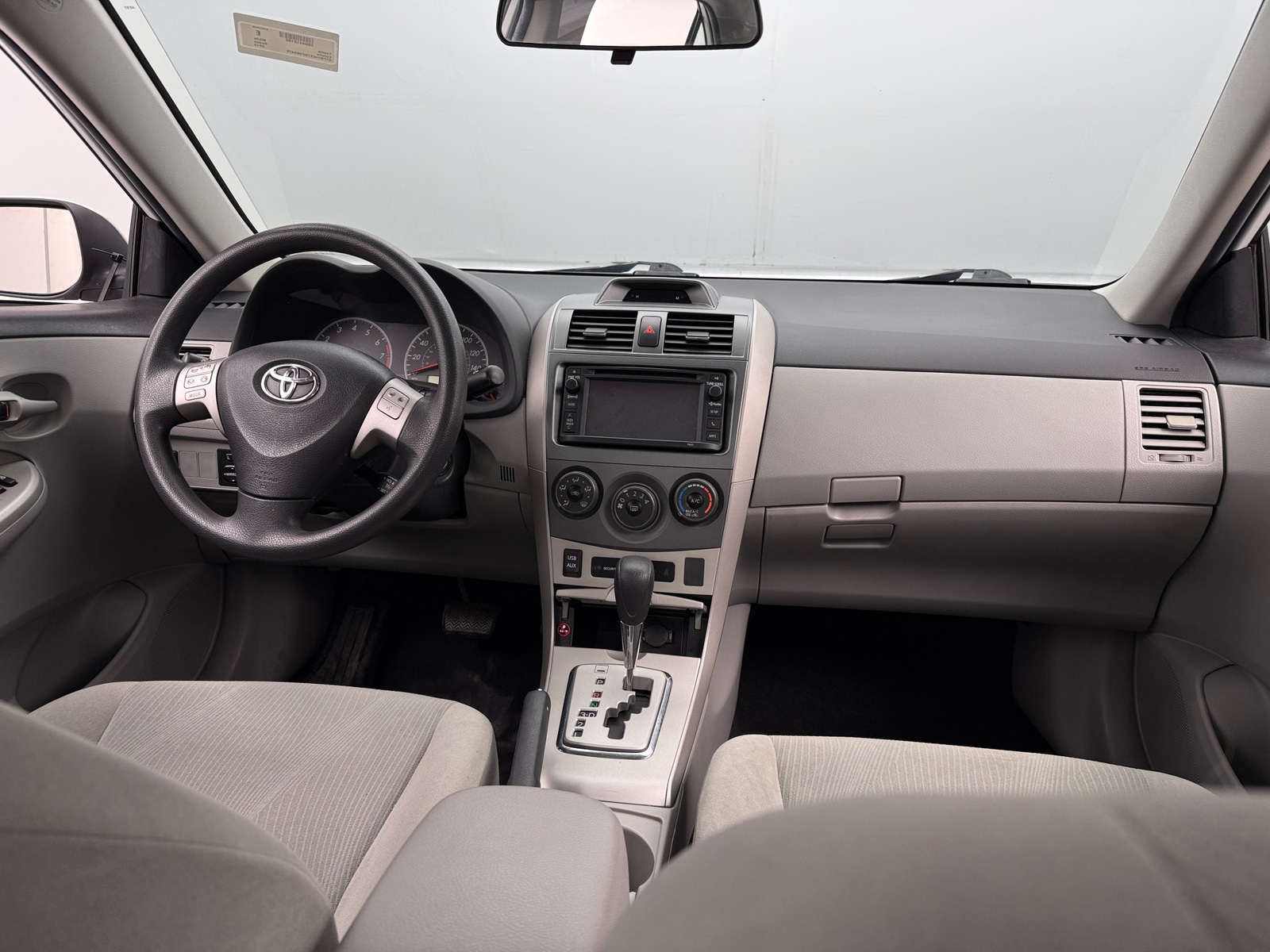 Thumbnail: 2013 Toyota Corolla - 3