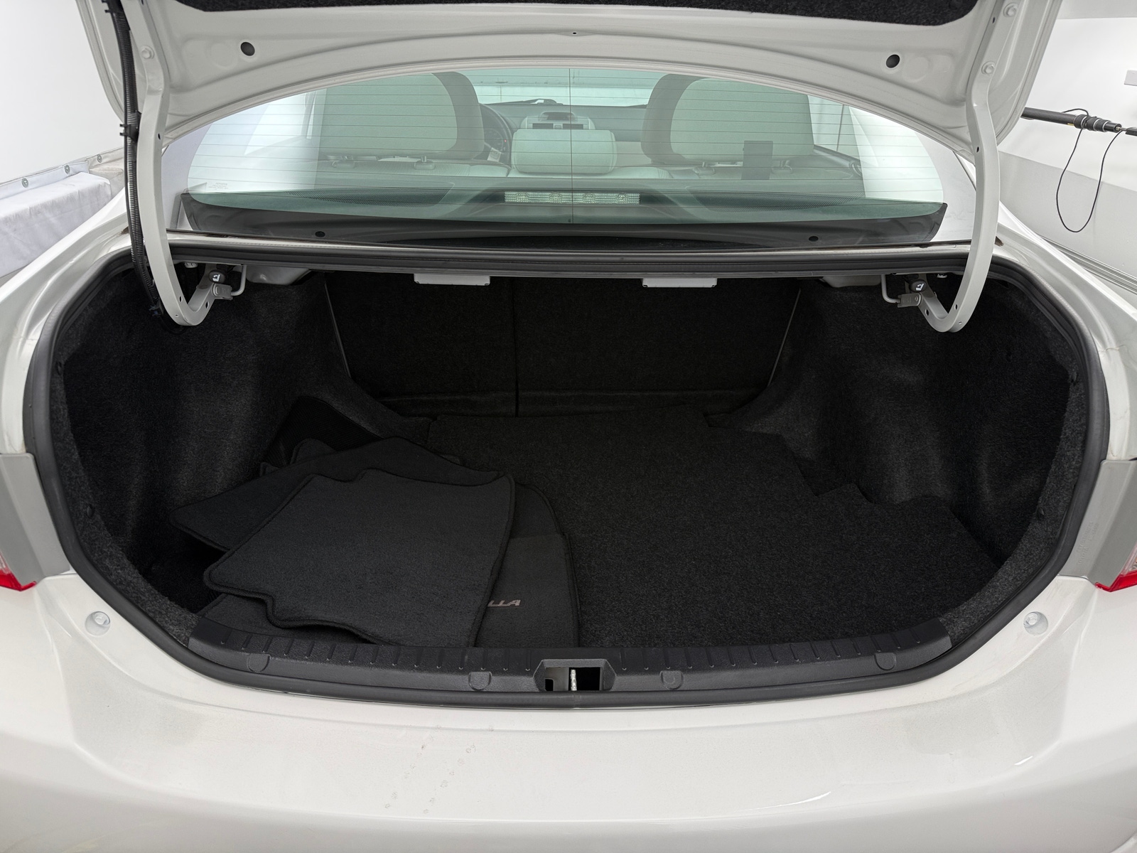 Thumbnail: 2013 Toyota Corolla - 7