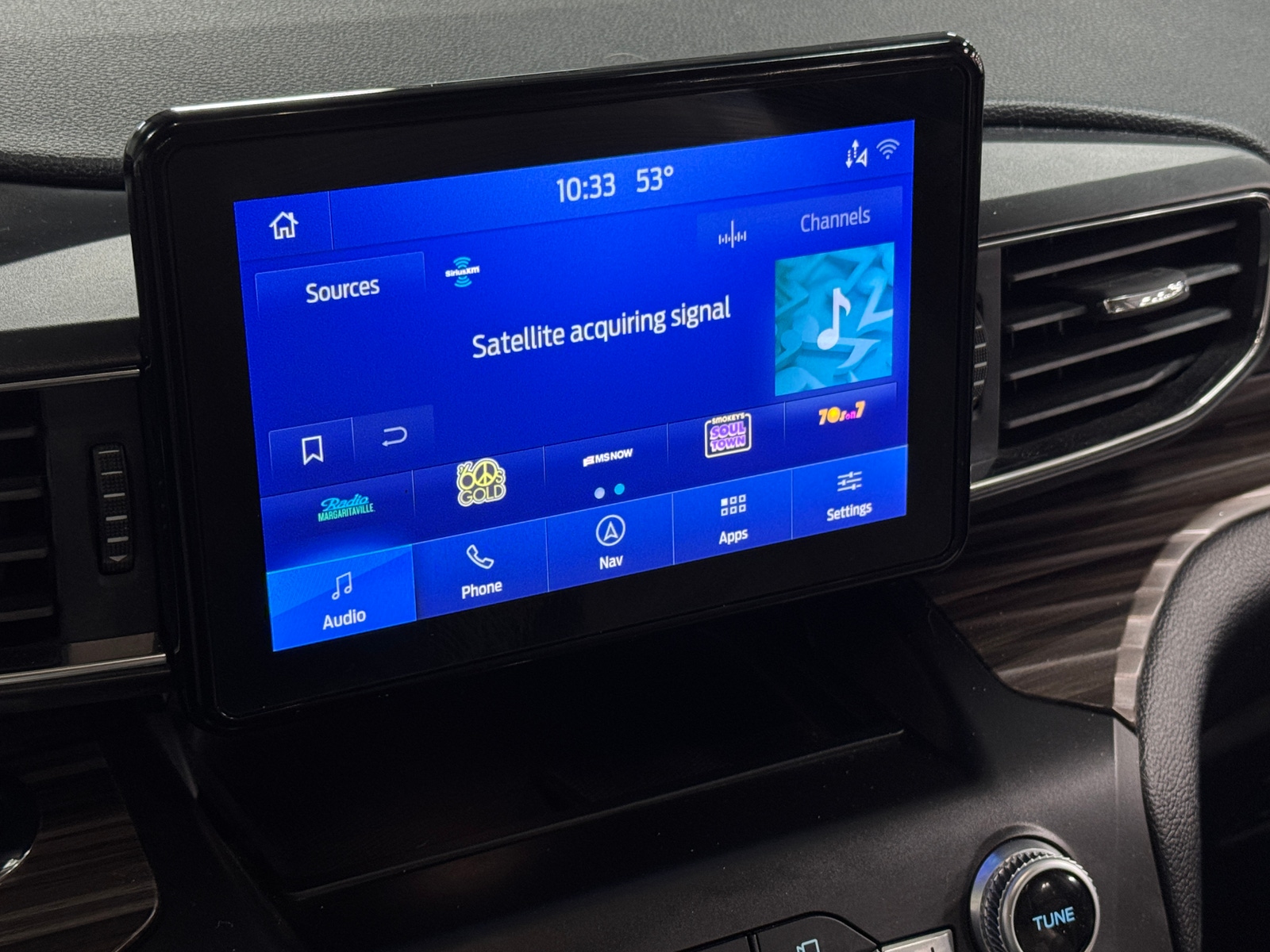 Thumbnail: 2020 Ford Explorer - 3