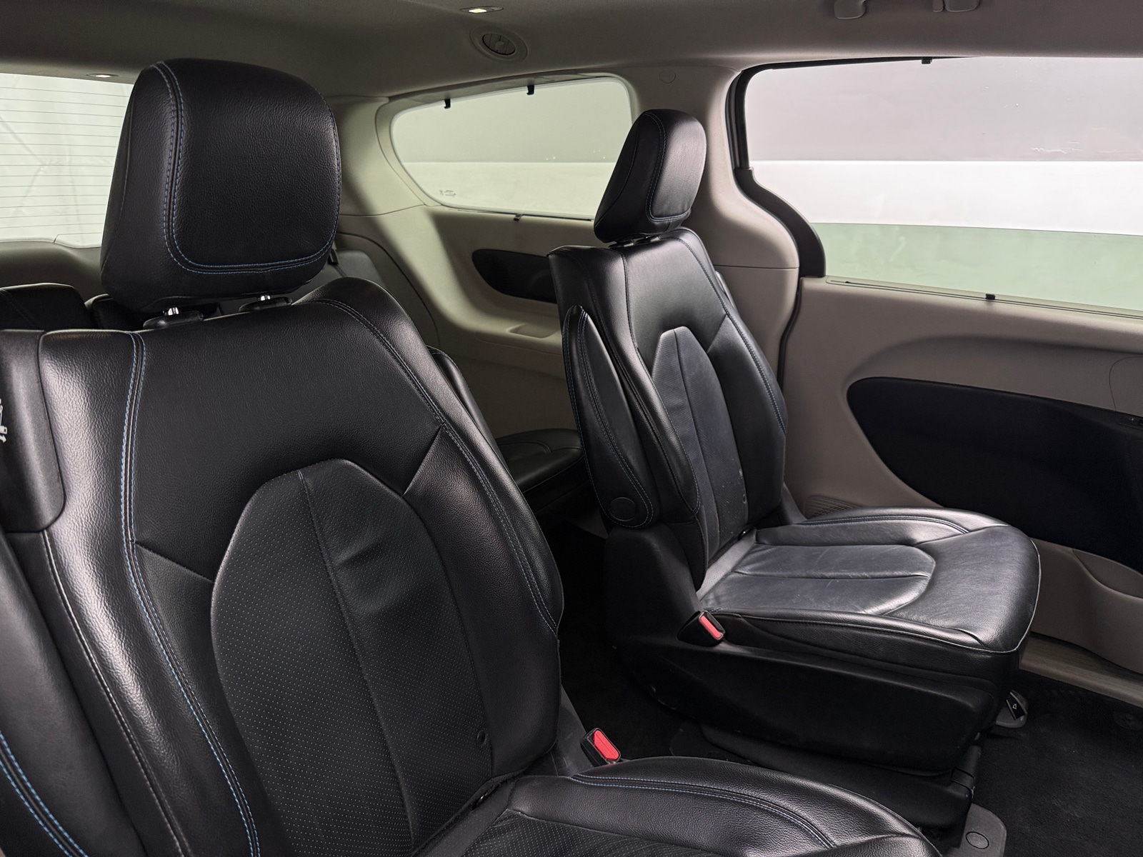 Thumbnail: 2021 Chrysler Pacifica - 5