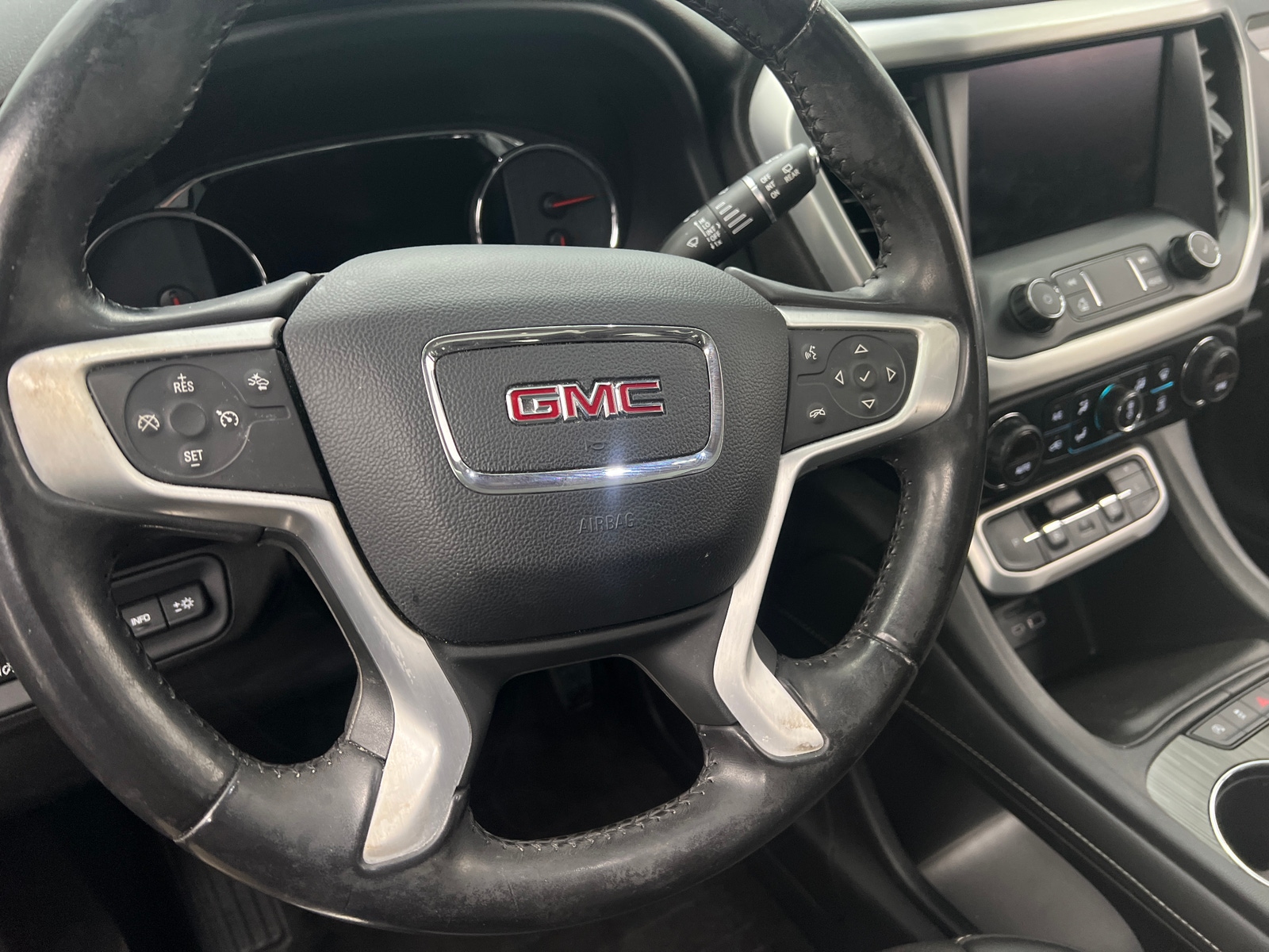Thumbnail: 2020 GMC Acadia - 4