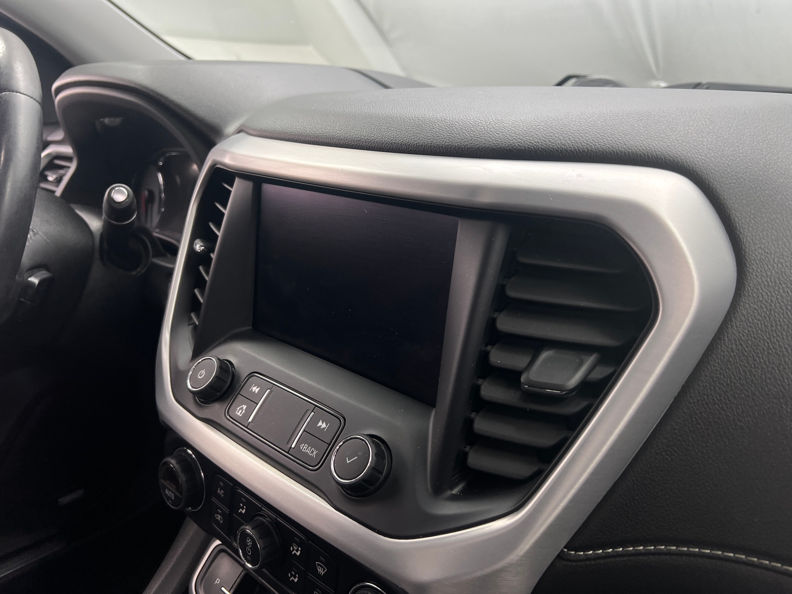 Thumbnail: 2020 GMC Acadia - 3