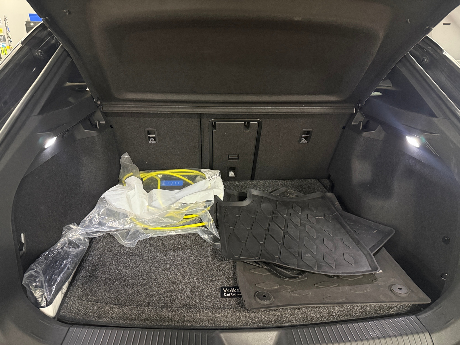 Thumbnail: 2024 Volkswagen ID.4 - 6