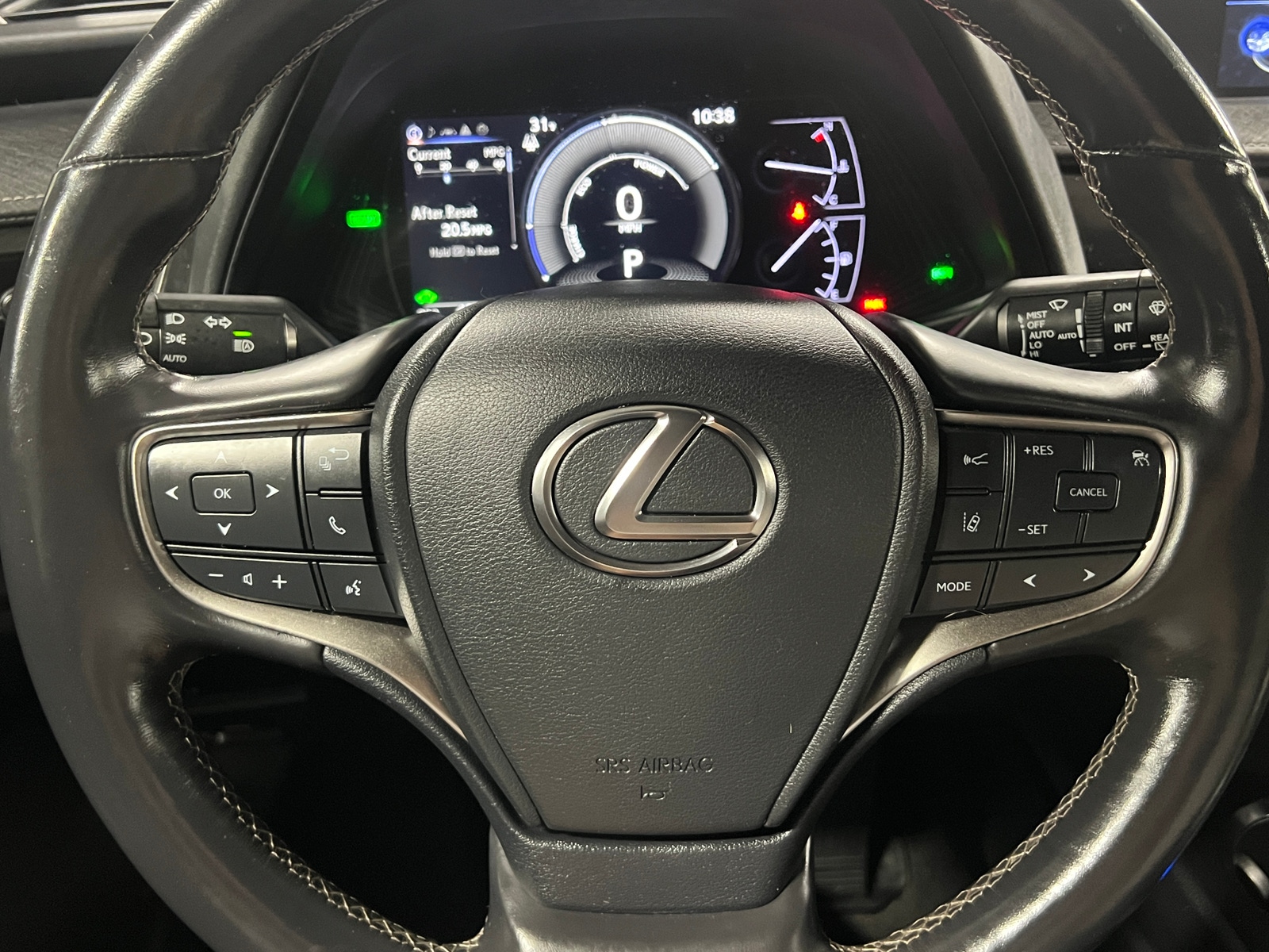 Thumbnail: 2019 Lexus UX - 4