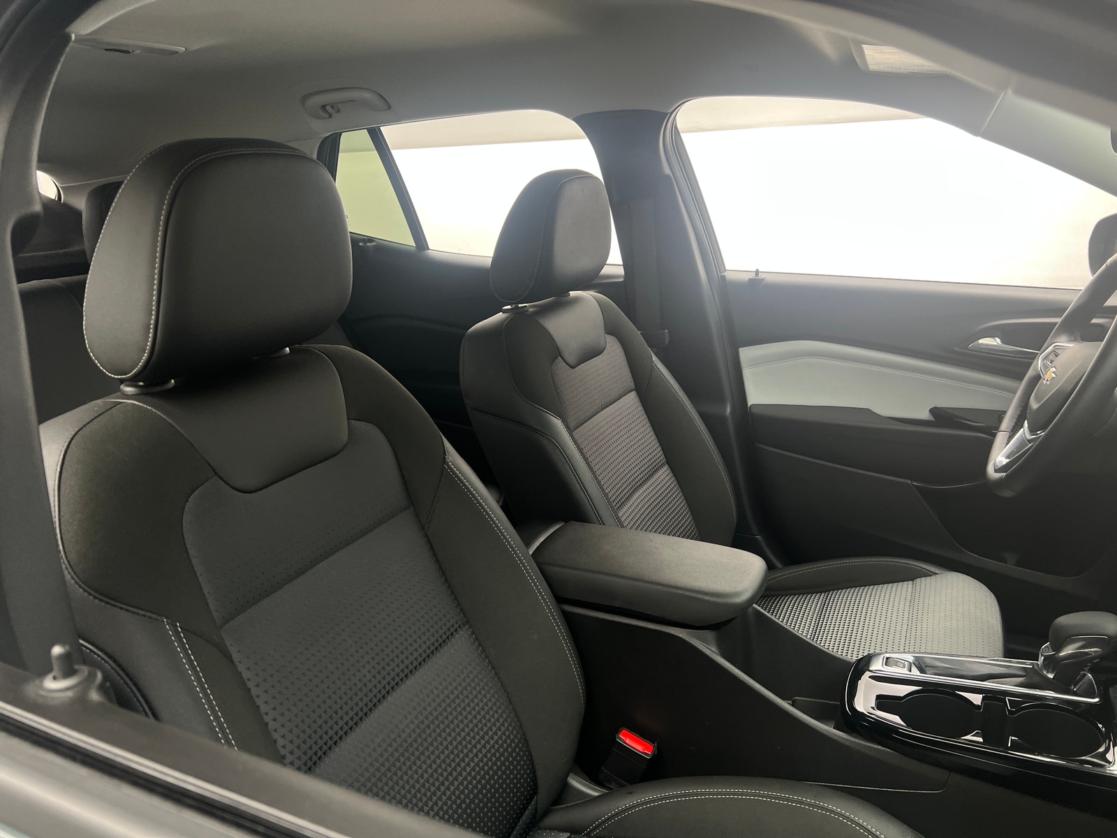 Thumbnail: 2025 Chevrolet Trax - 2