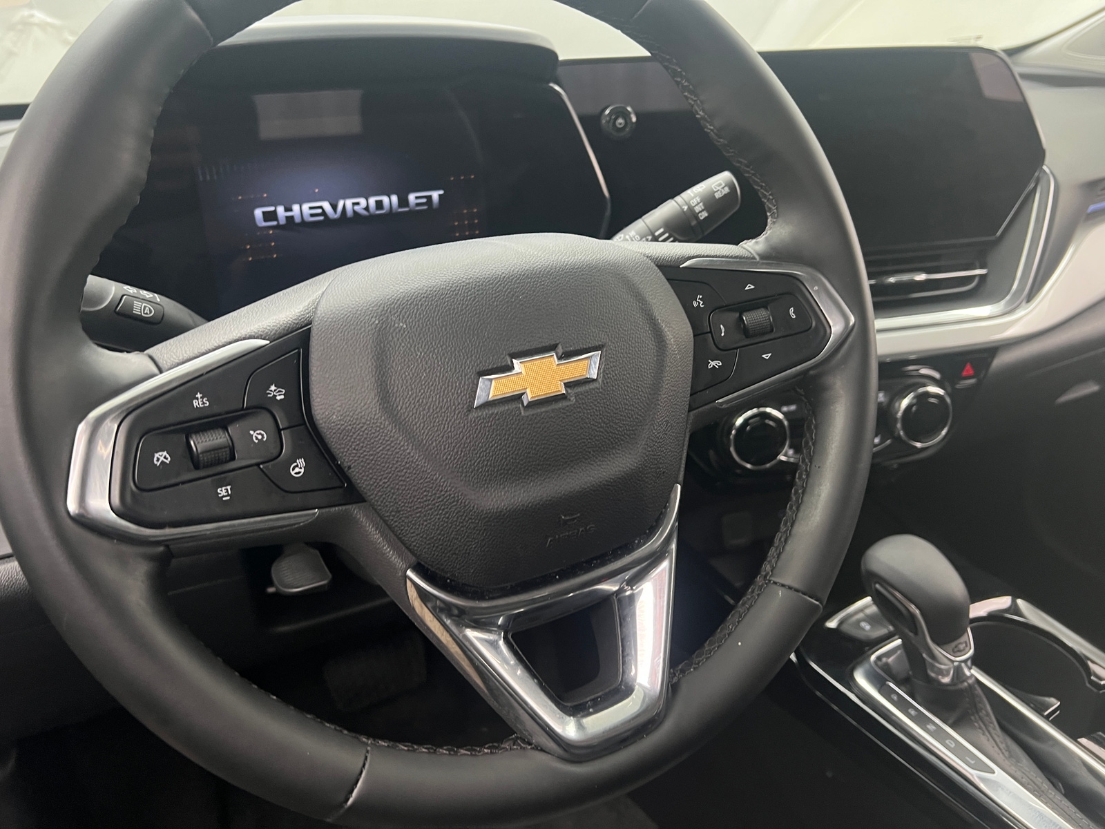 Thumbnail: 2025 Chevrolet Trax - 5