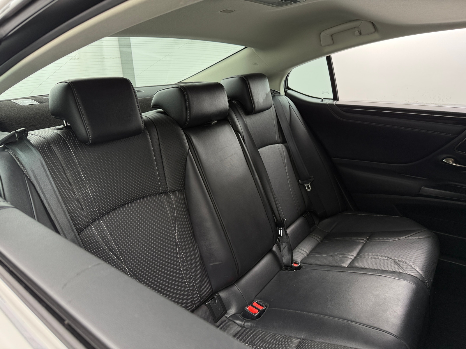 Thumbnail: 2020 Lexus ES - 5