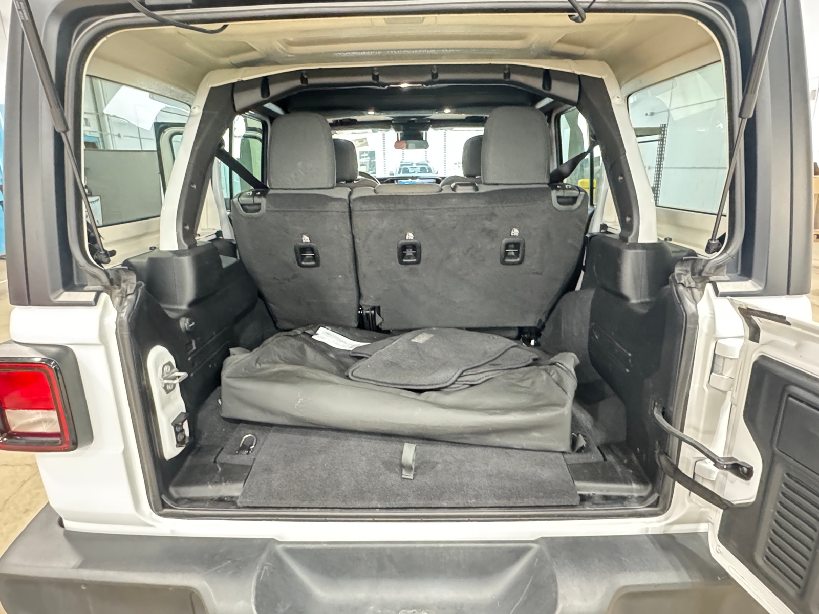 Thumbnail: 2025 Jeep Wrangler - 7