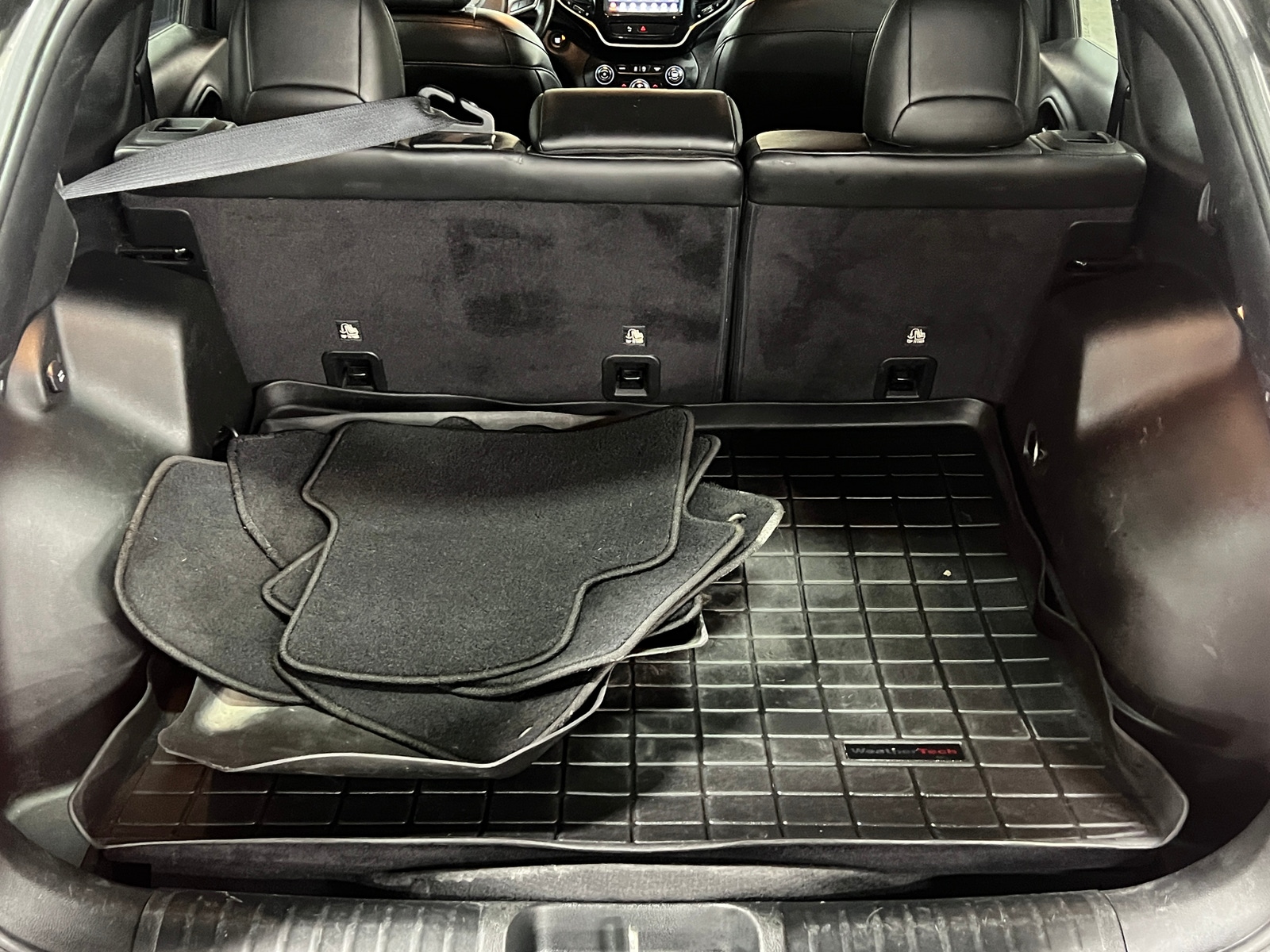 Thumbnail: 2019 Jeep Cherokee - 6