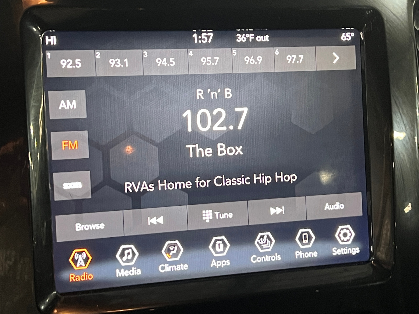 Thumbnail: 2019 Jeep Cherokee - 3