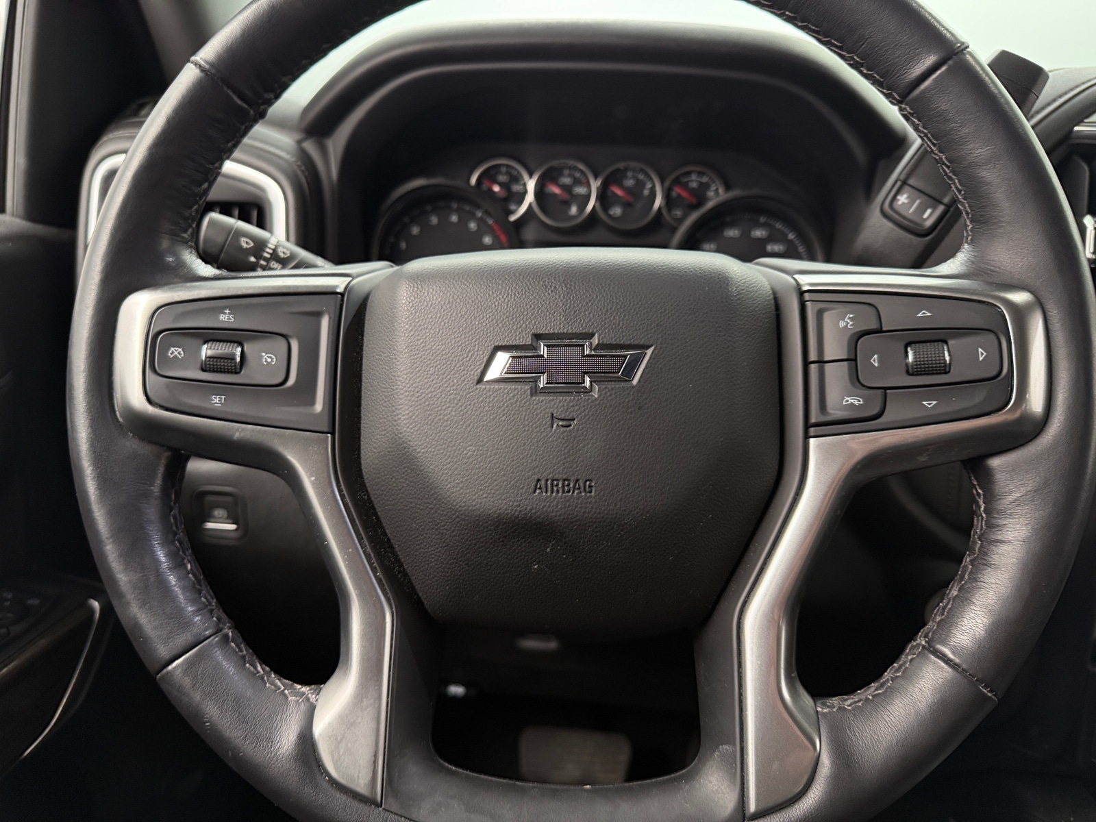 Thumbnail: 2022 Chevrolet Silverado 1500 - 5