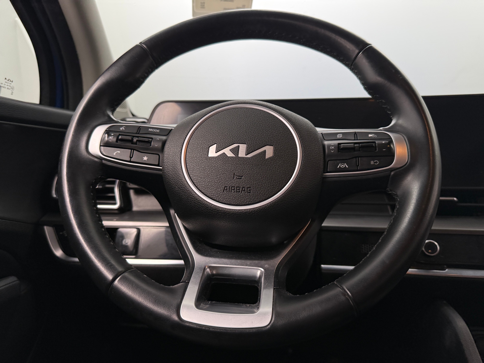 Thumbnail: 2023 Kia Sportage - 4