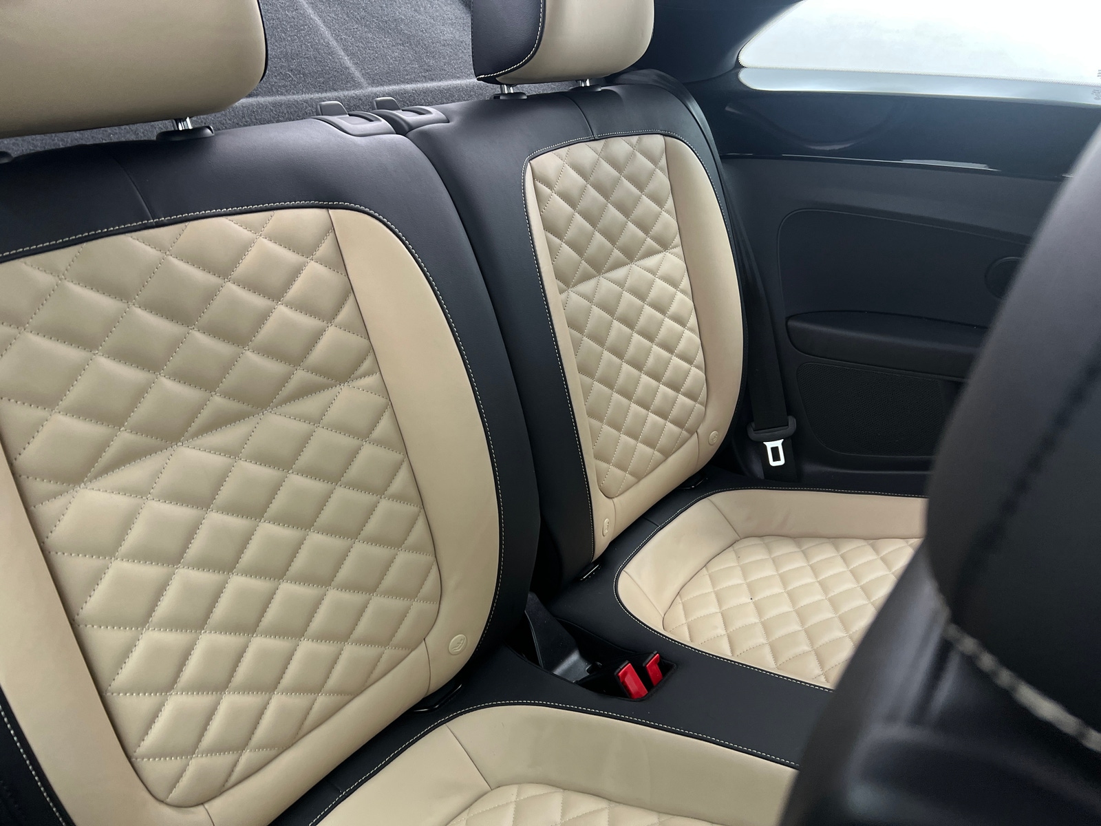 Thumbnail: 2019 Volkswagen Beetle - 5