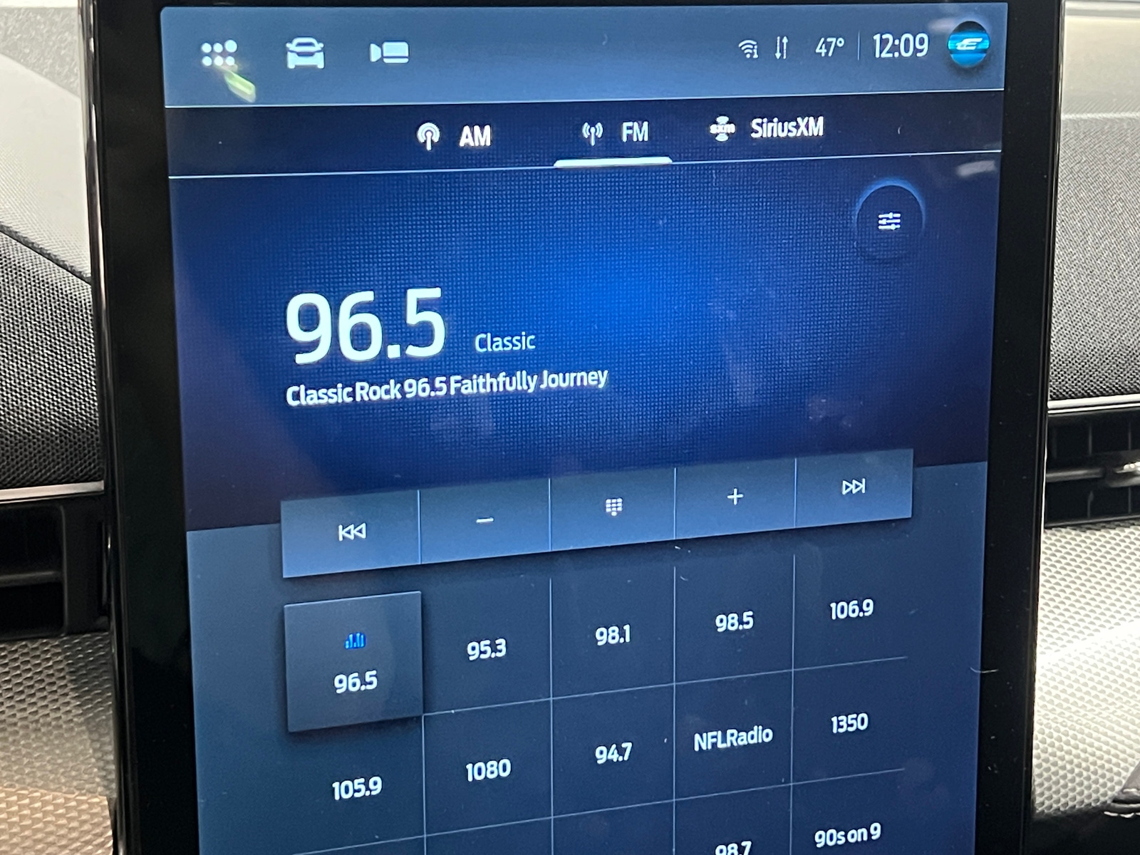 Thumbnail: 2022 Ford Mustang Mach-E - 3