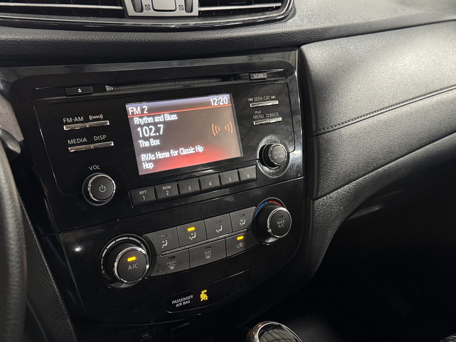 Thumbnail: 2017 Nissan Rogue - 4