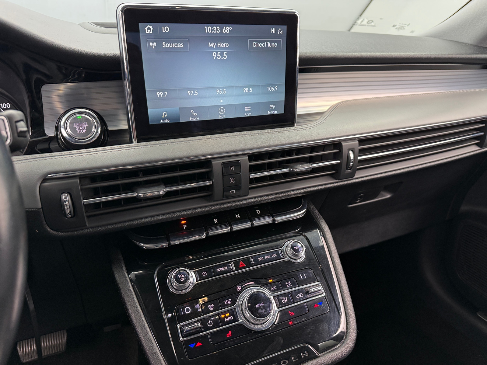 Thumbnail: 2020 Lincoln Corsair - 3