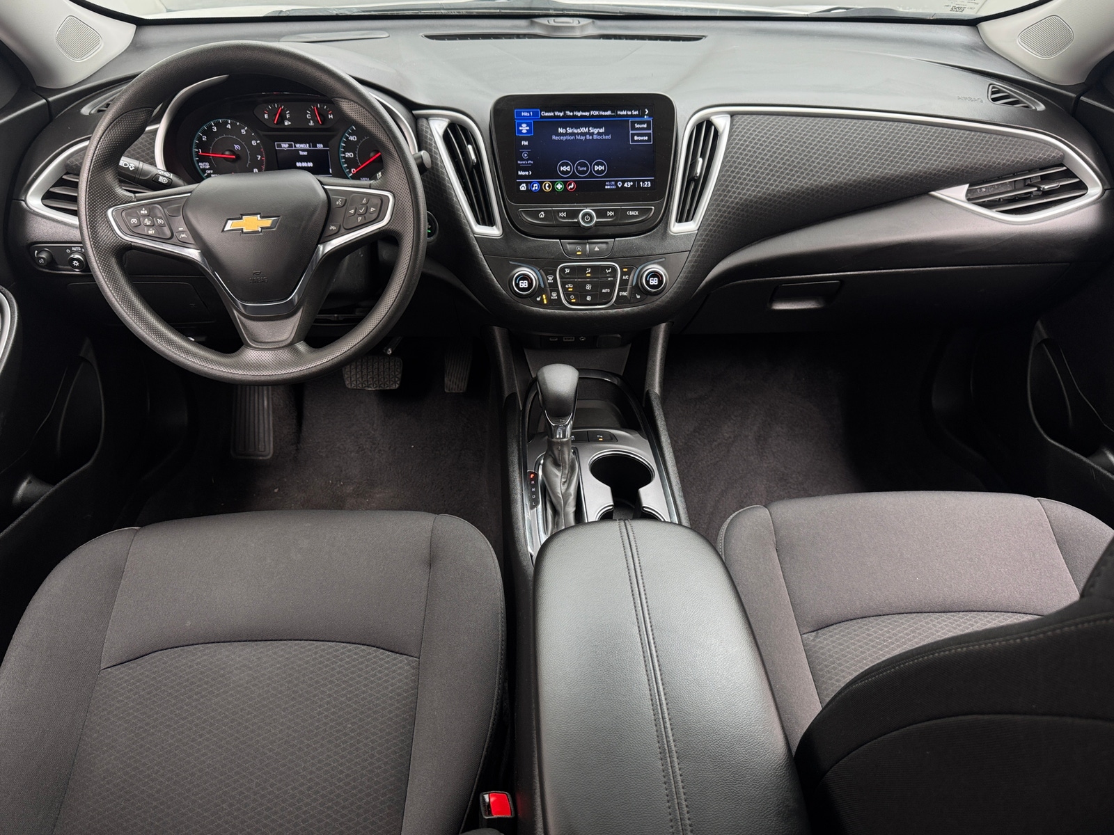 Thumbnail: 2024 Chevrolet Malibu - 3