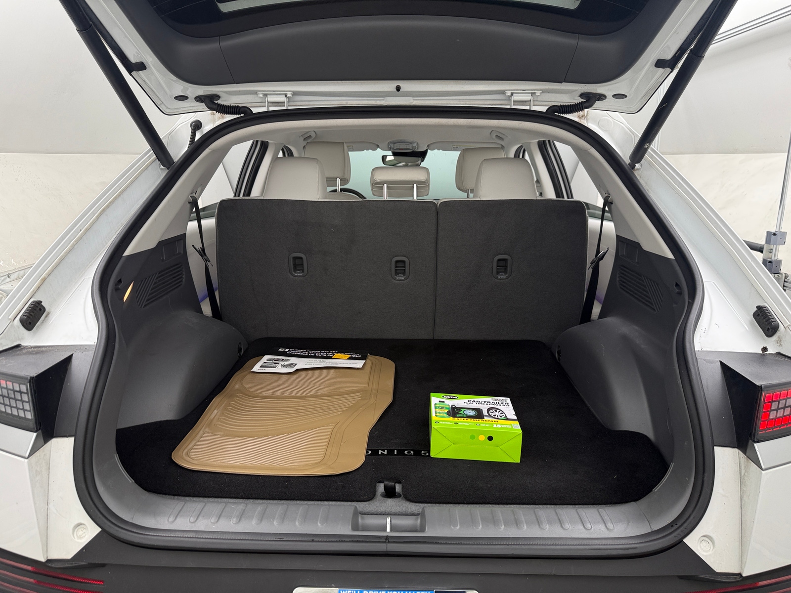 Thumbnail: 2023 Hyundai Ioniq 5 - 6