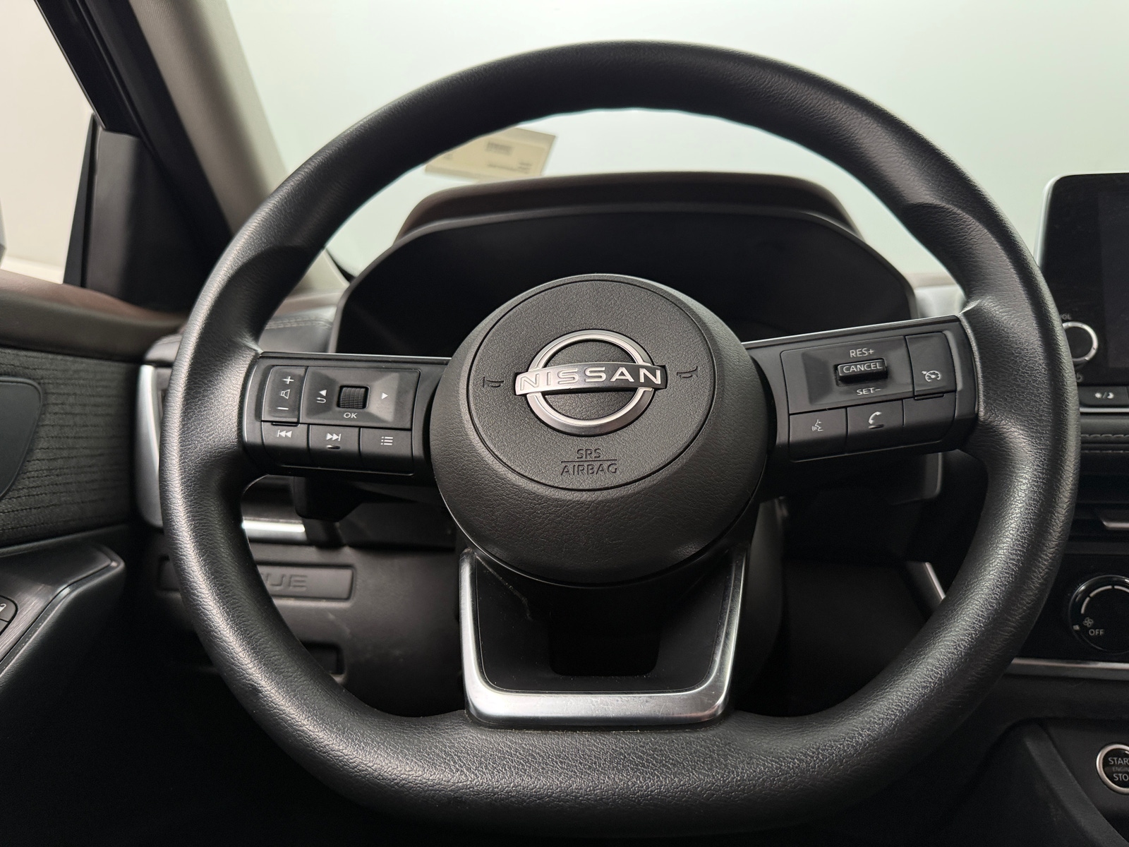 Thumbnail: 2023 Nissan Rogue - 5