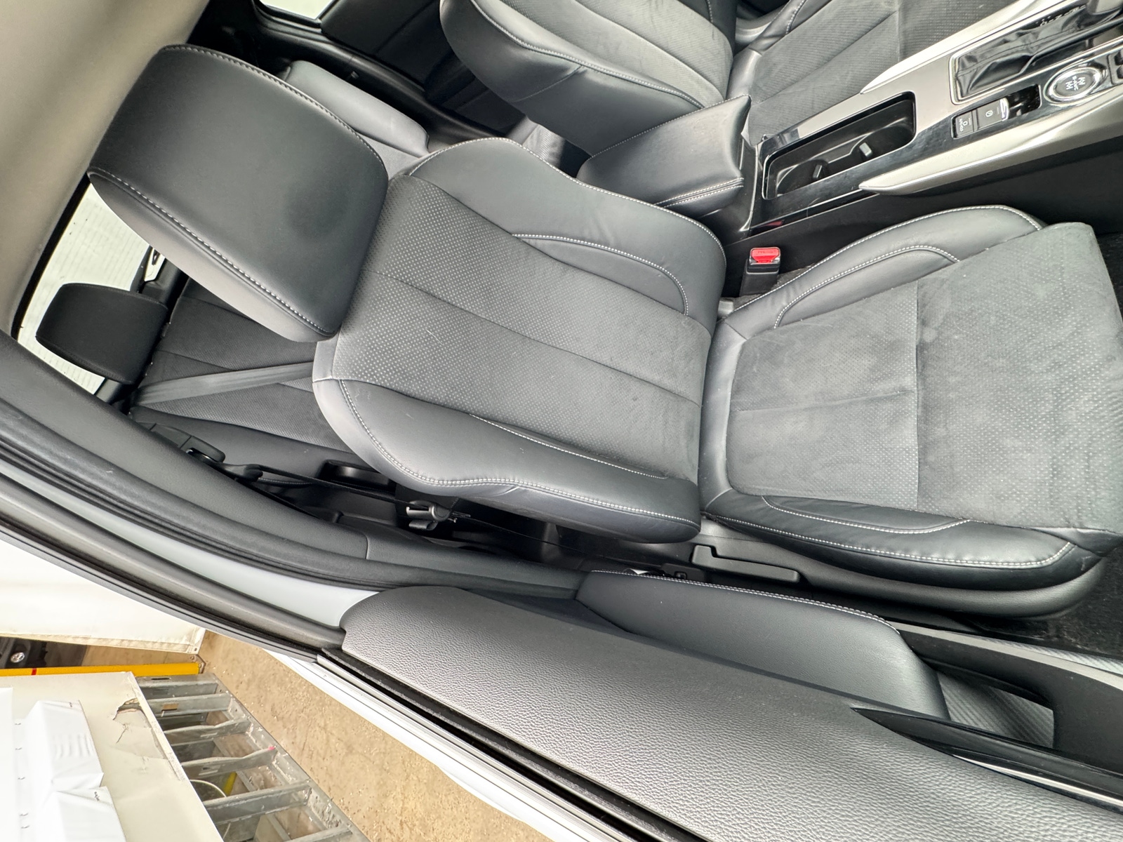 Thumbnail: 2023 Mitsubishi Eclipse Cross - 2