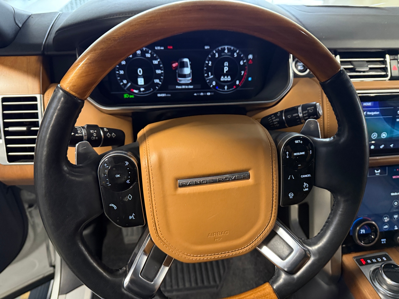 Thumbnail: 2019 Land Rover Range Rover - 4