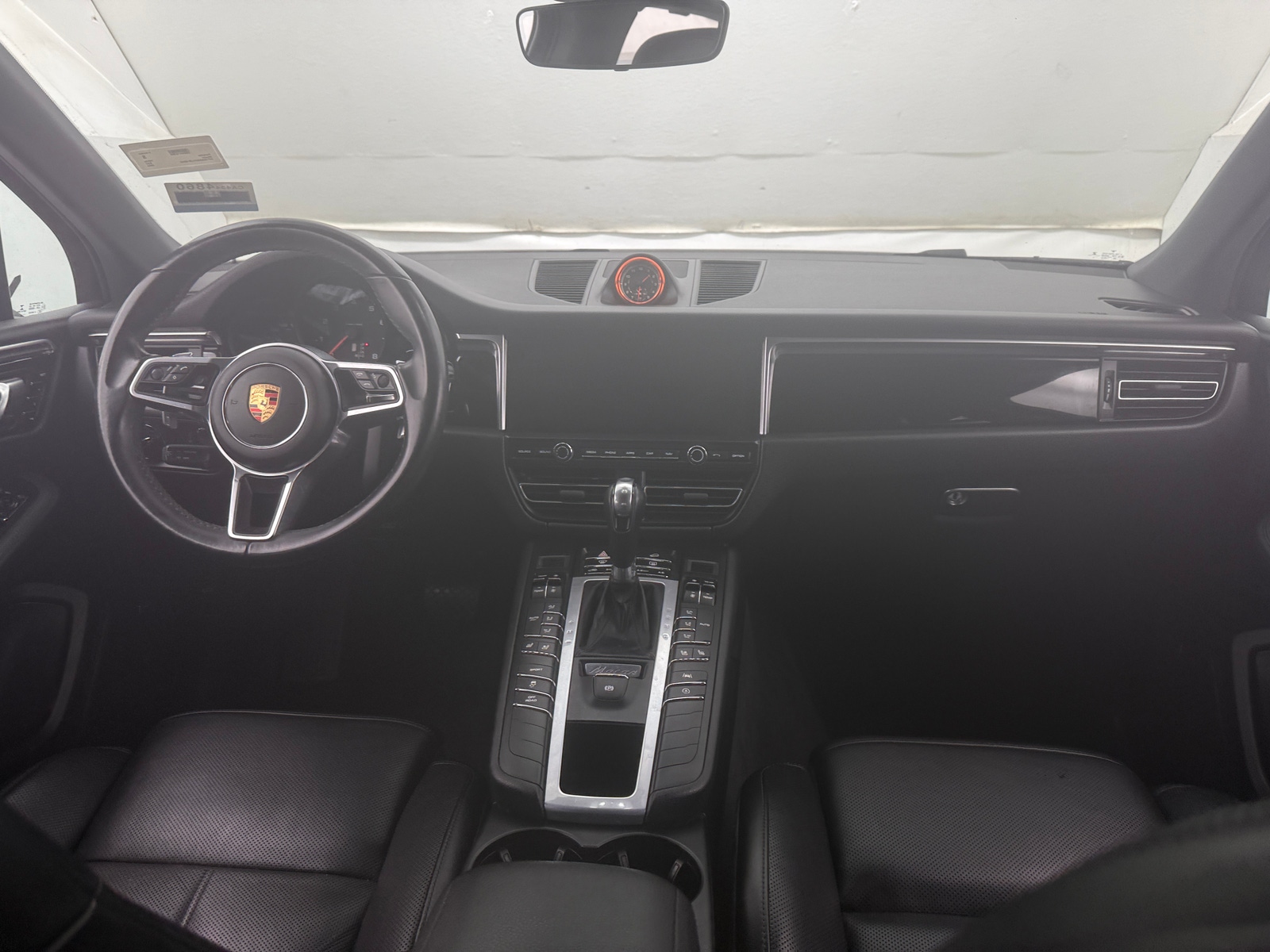 Thumbnail: 2020 Porsche Macan - 2