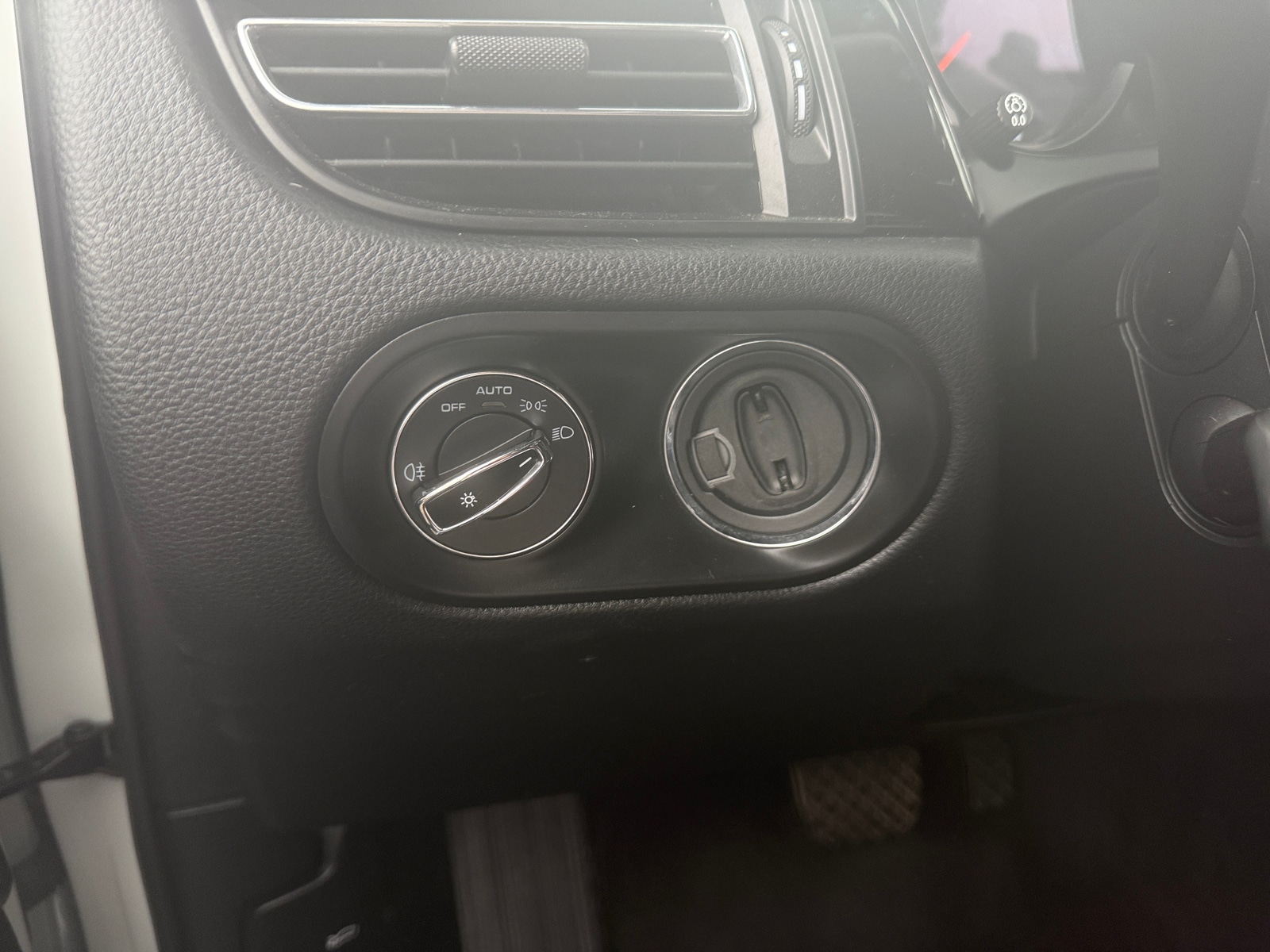 Thumbnail: 2020 Porsche Macan - 4