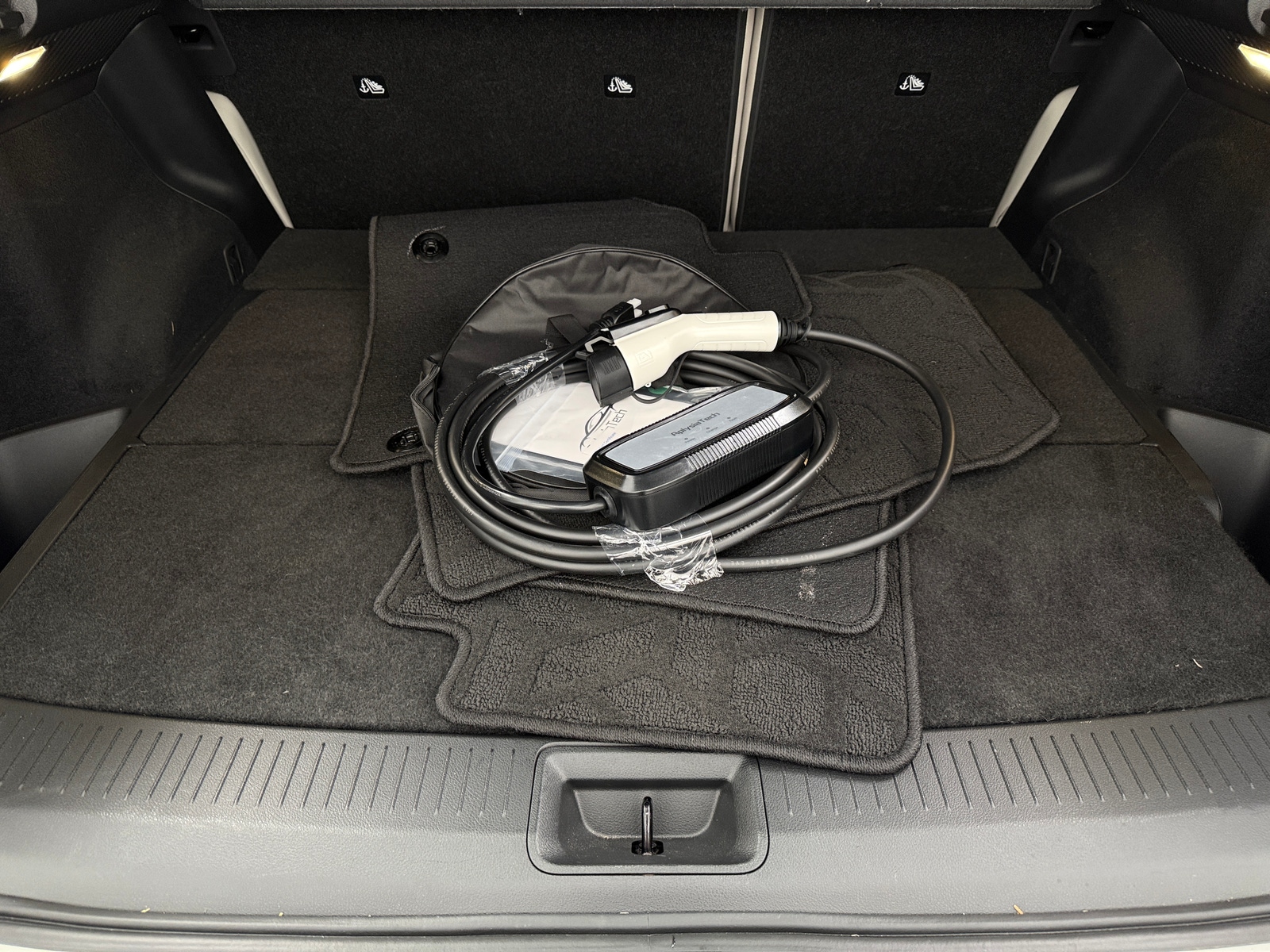 Thumbnail: 2023 Nissan Ariya - 6