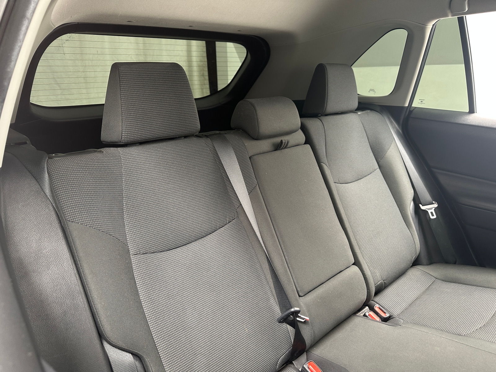 Thumbnail: 2020 Toyota RAV4 - 6