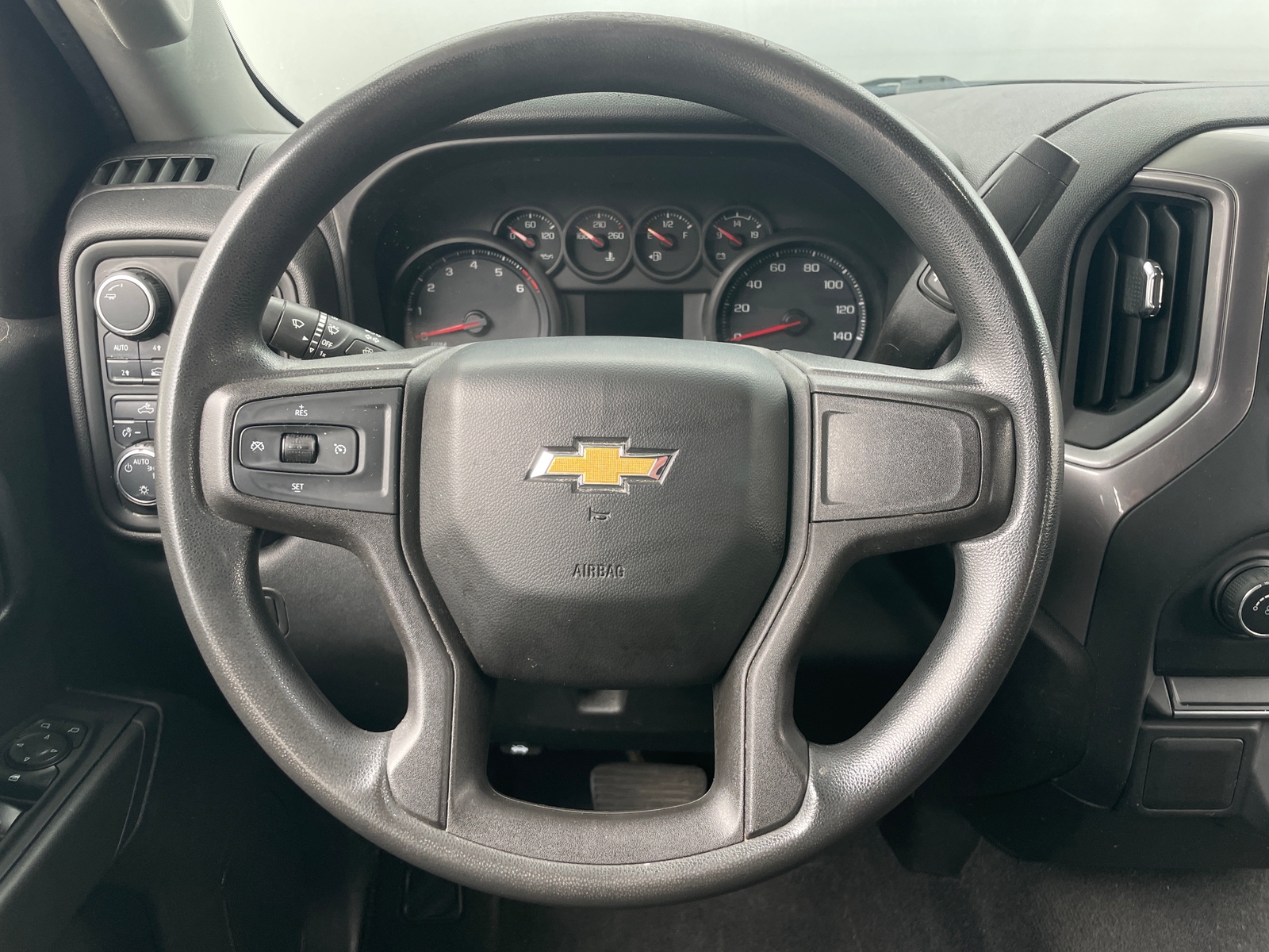 Thumbnail: 2020 Chevrolet Silverado 1500 - 5