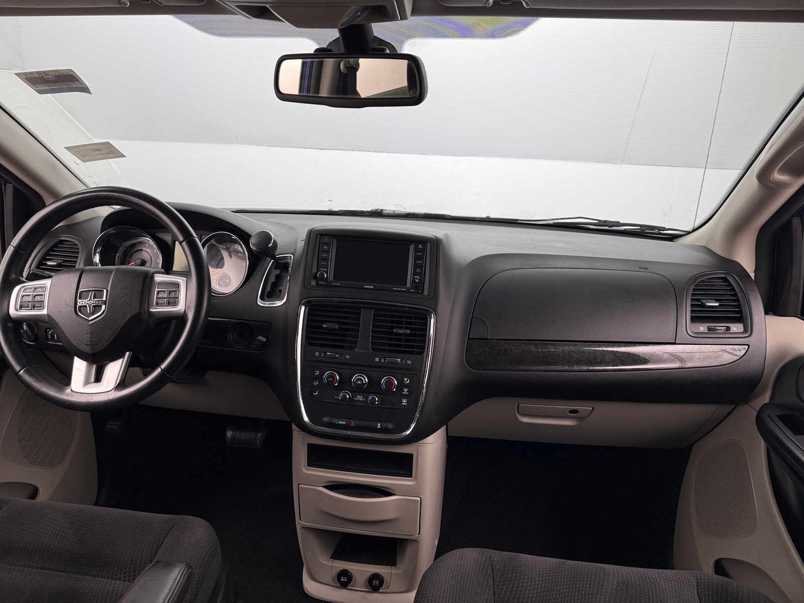 Thumbnail: 2018 Dodge Grand Caravan - 3