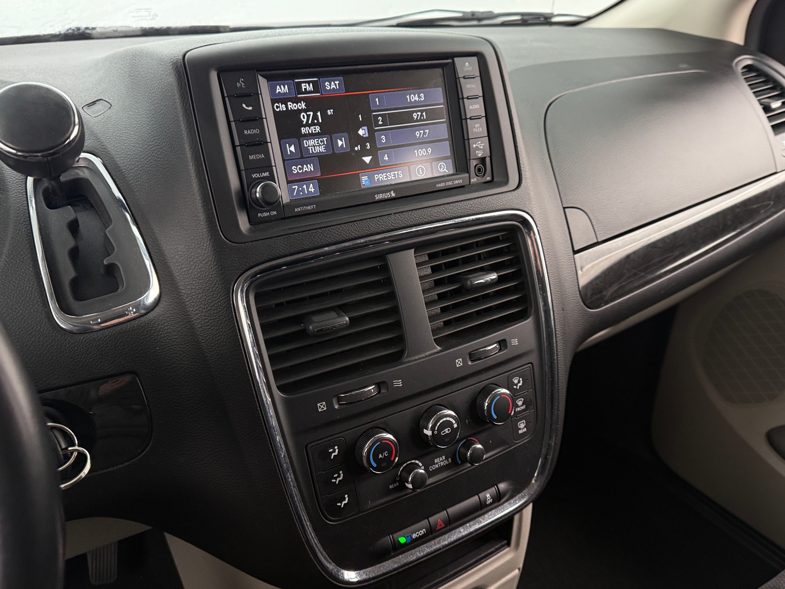 Thumbnail: 2018 Dodge Grand Caravan - 4