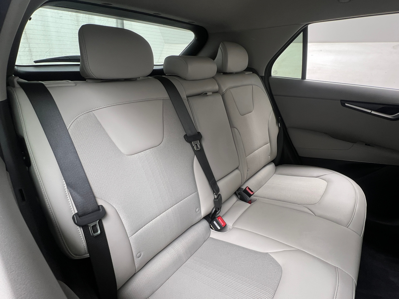 Thumbnail: 2023 Kia Niro - 5