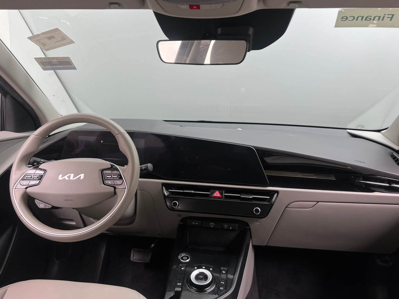 Thumbnail: 2023 Kia Niro - 2