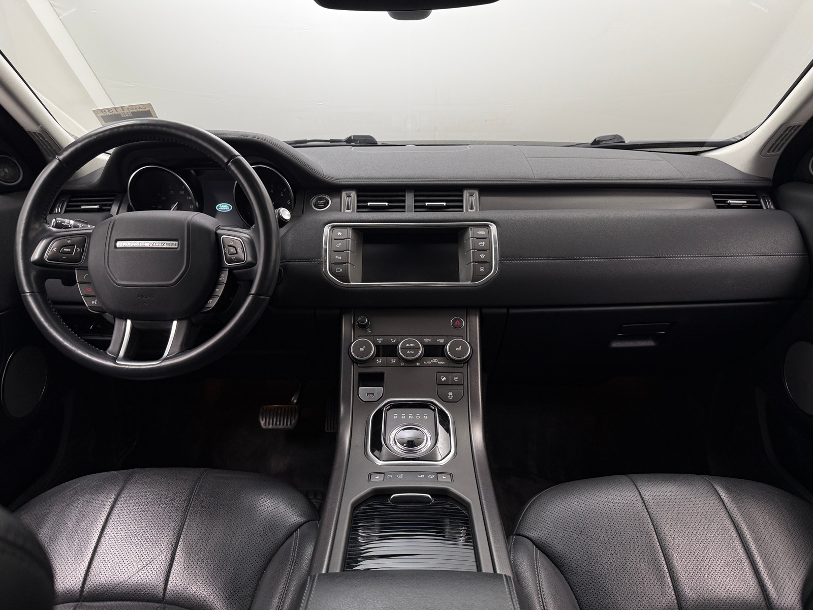 Thumbnail: 2019 Land Rover Range Rover Evoque - 2