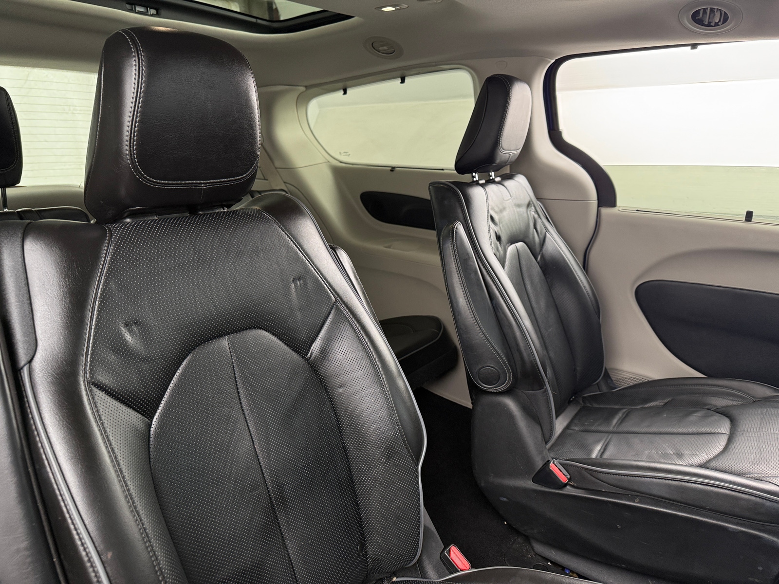 Thumbnail: 2020 Chrysler Pacifica - 5