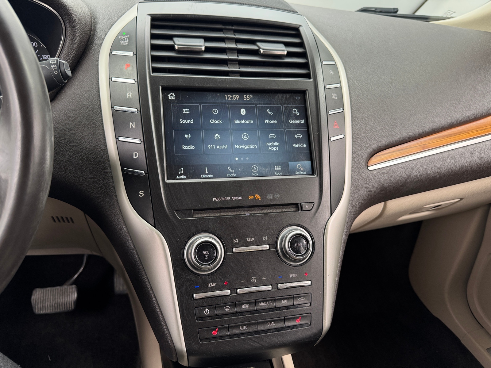 Thumbnail: 2018 Lincoln MKC - 4