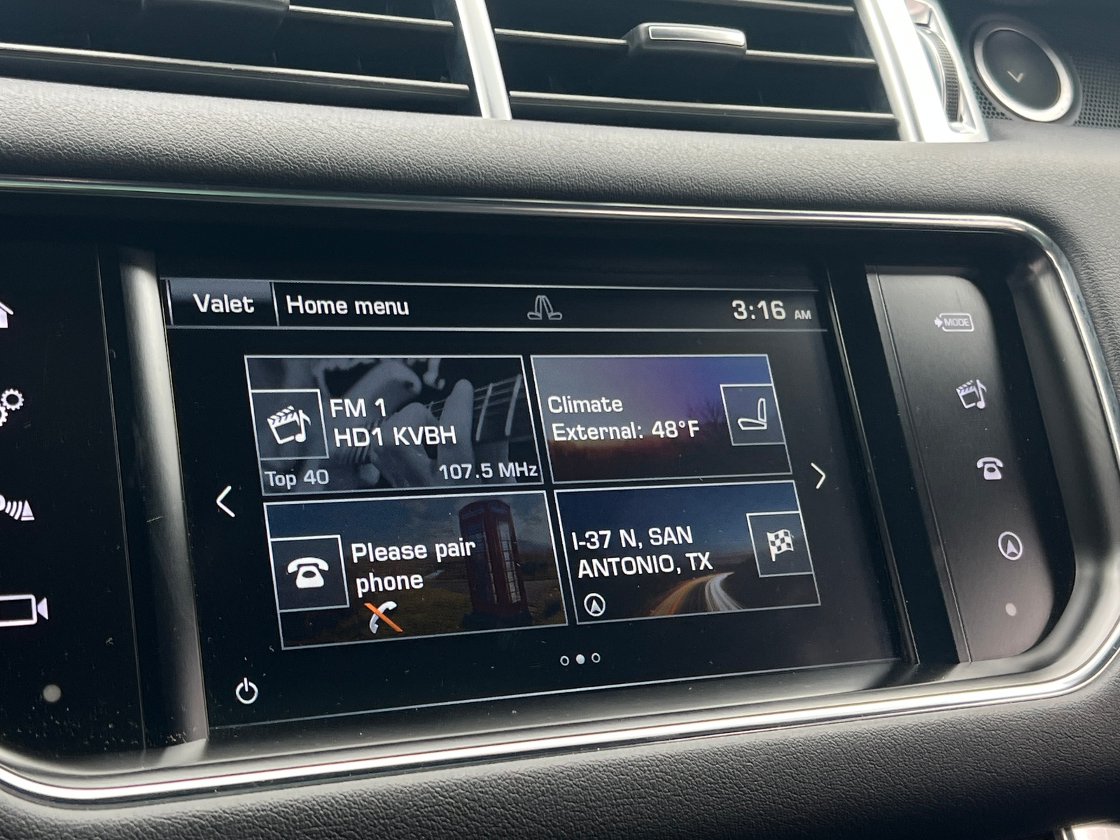 Thumbnail: 2016 Land Rover Range Rover Sport - 3