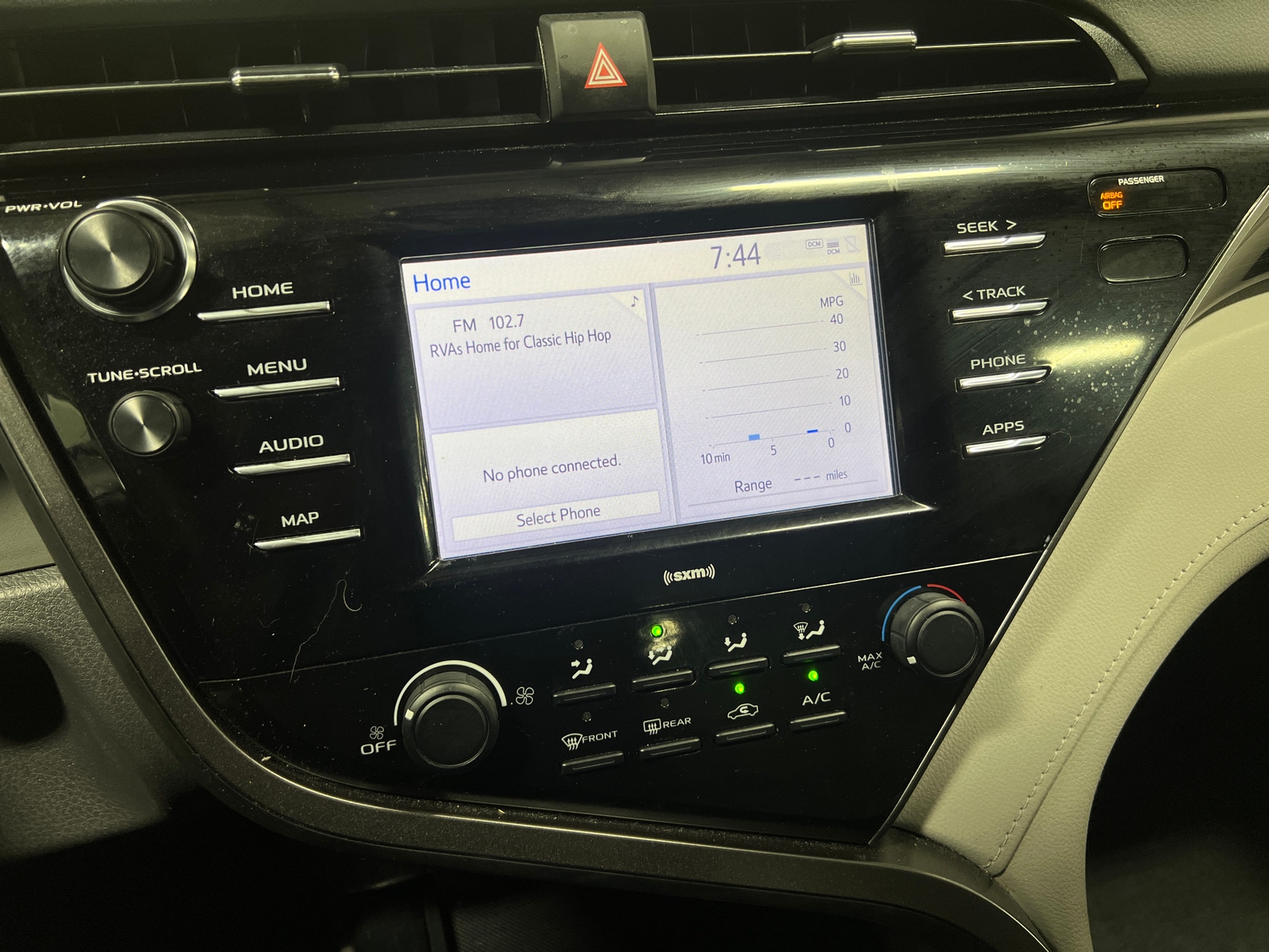 Thumbnail: 2020 Toyota Camry - 4