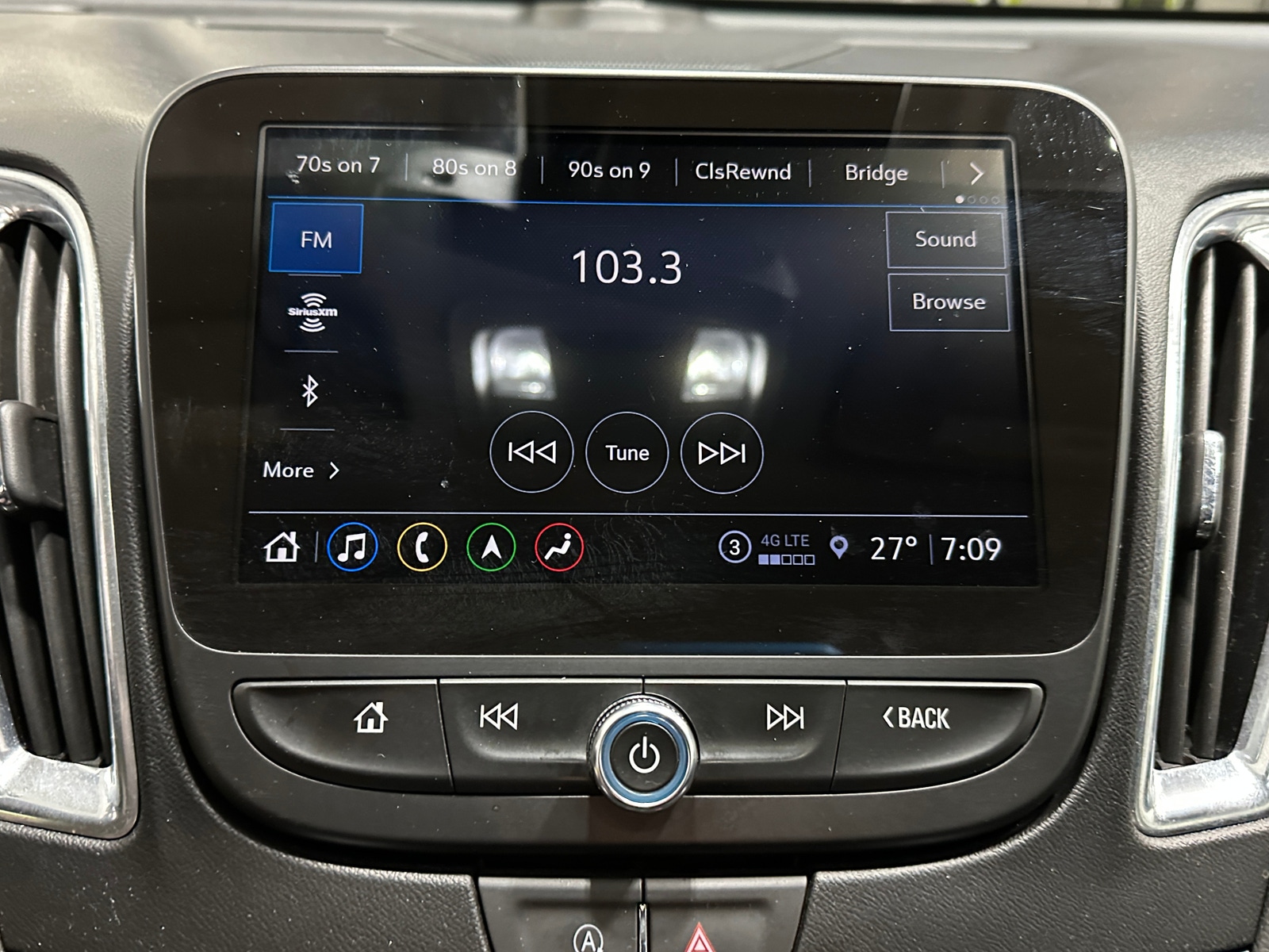 Thumbnail: 2024 Chevrolet Malibu - 3