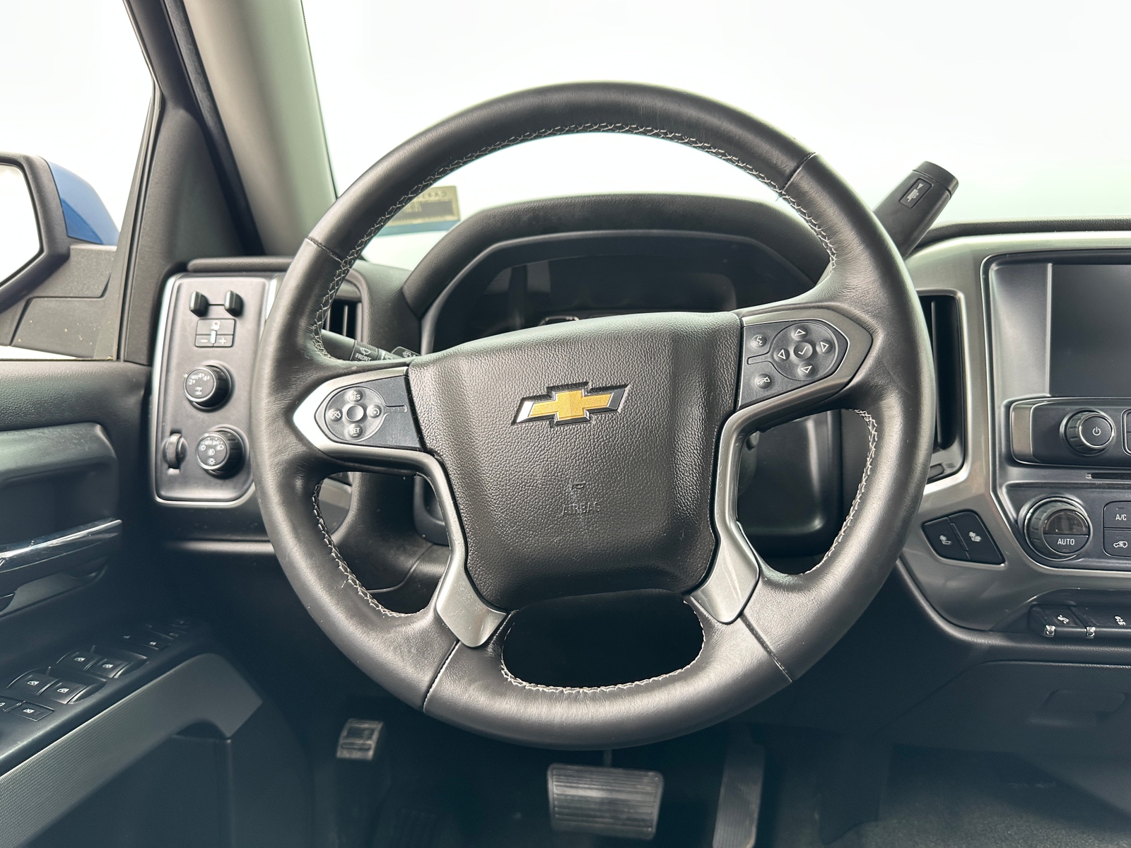Thumbnail: 2017 Chevrolet Silverado 1500 - 4