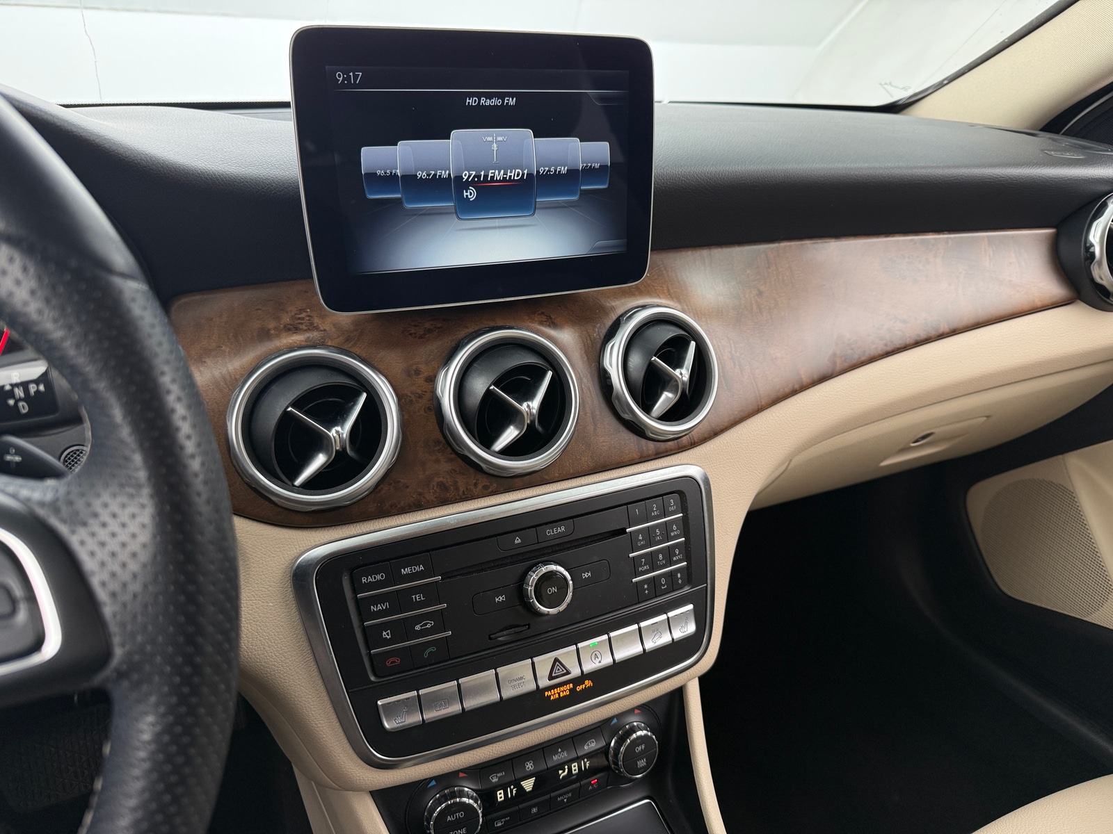 Thumbnail: 2019 Mercedes-Benz GLA - 3