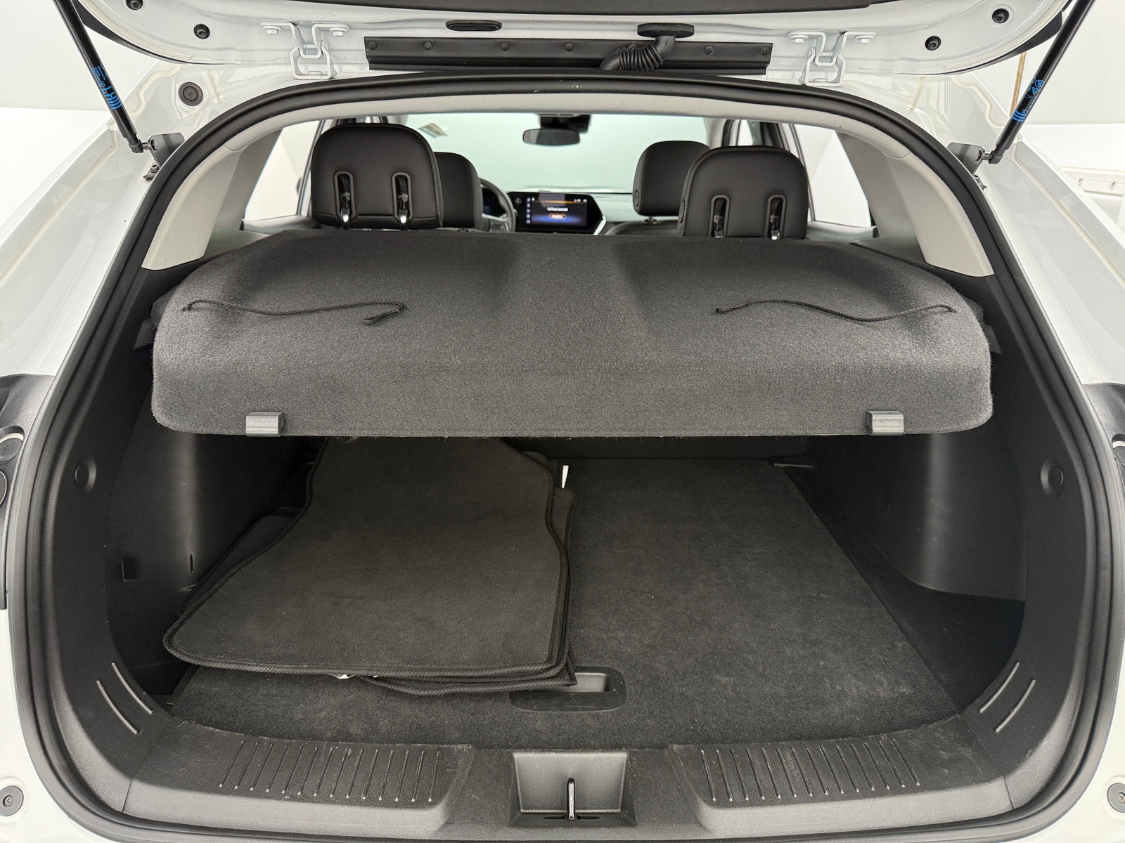 Thumbnail: 2025 Chevrolet Trax - 7